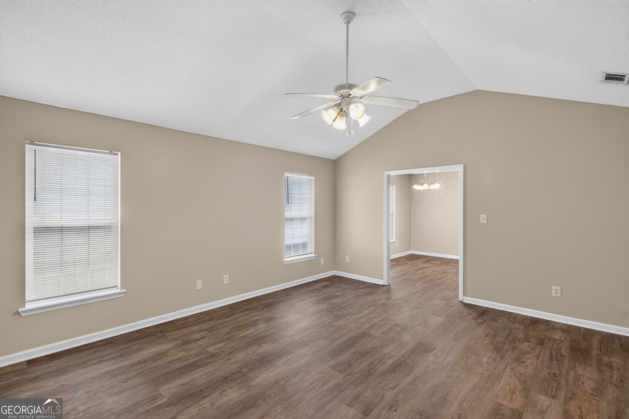 3 bedroom, 2 bathroom, 1,309 sq ft single family residence for sale at 1627 Fresno Street, Valdosta, GA 31602 — photo 6