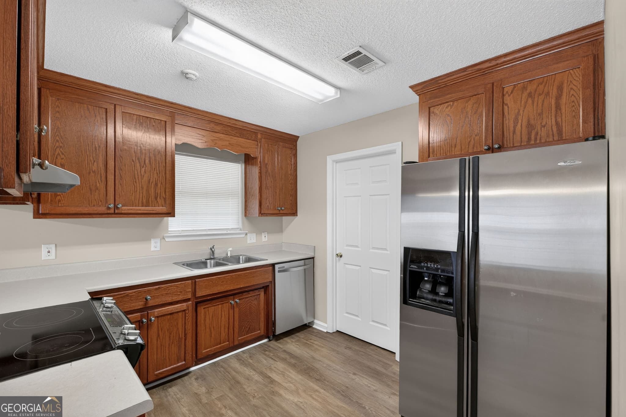 3 bedroom, 2 bathroom, 1,309 sq ft single family residence for sale at 1627 Fresno Street, Valdosta, GA 31602 — photo 3
