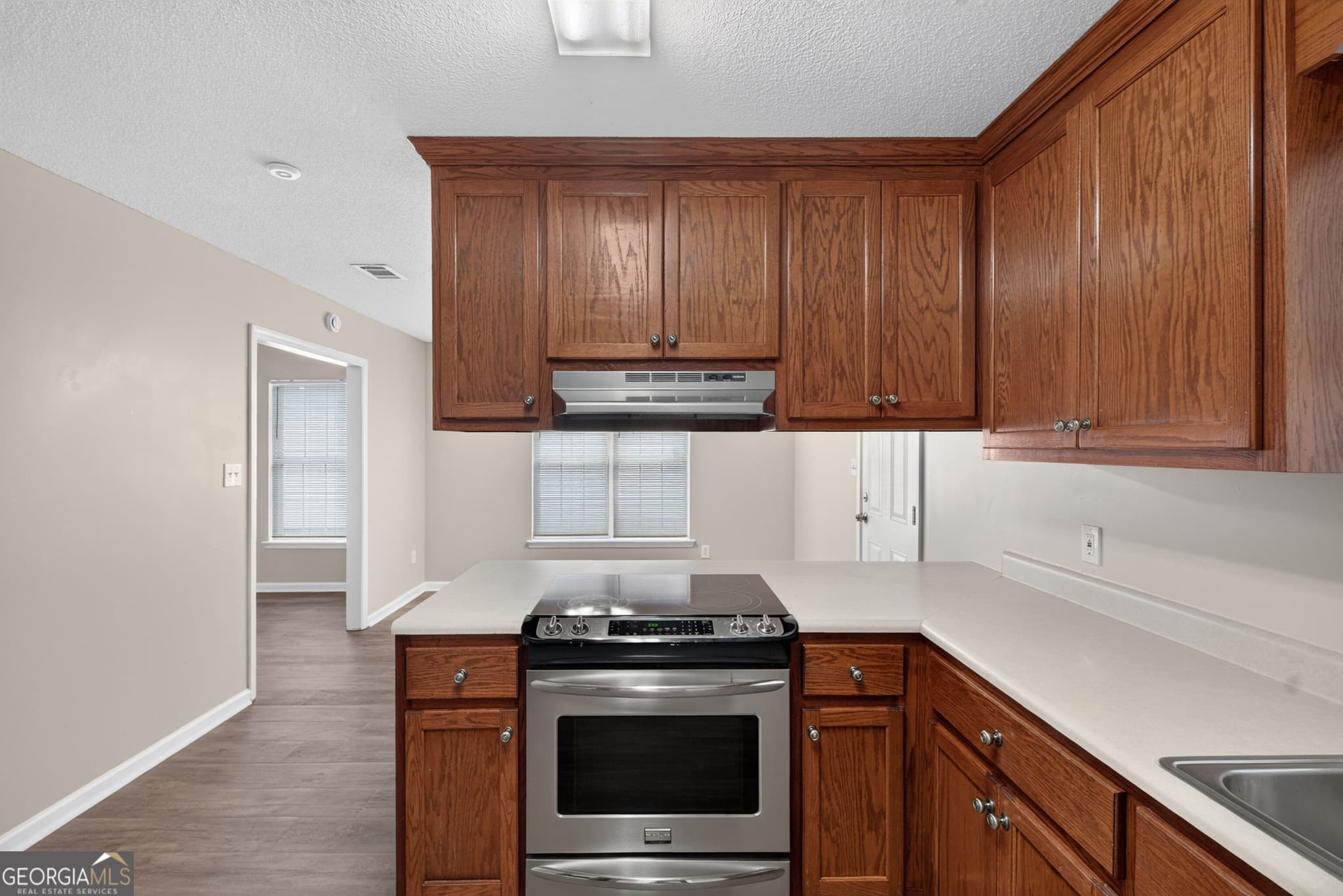 3 bedroom, 2 bathroom, 1,309 sq ft single family residence for sale at 1627 Fresno Street, Valdosta, GA 31602 — photo 5