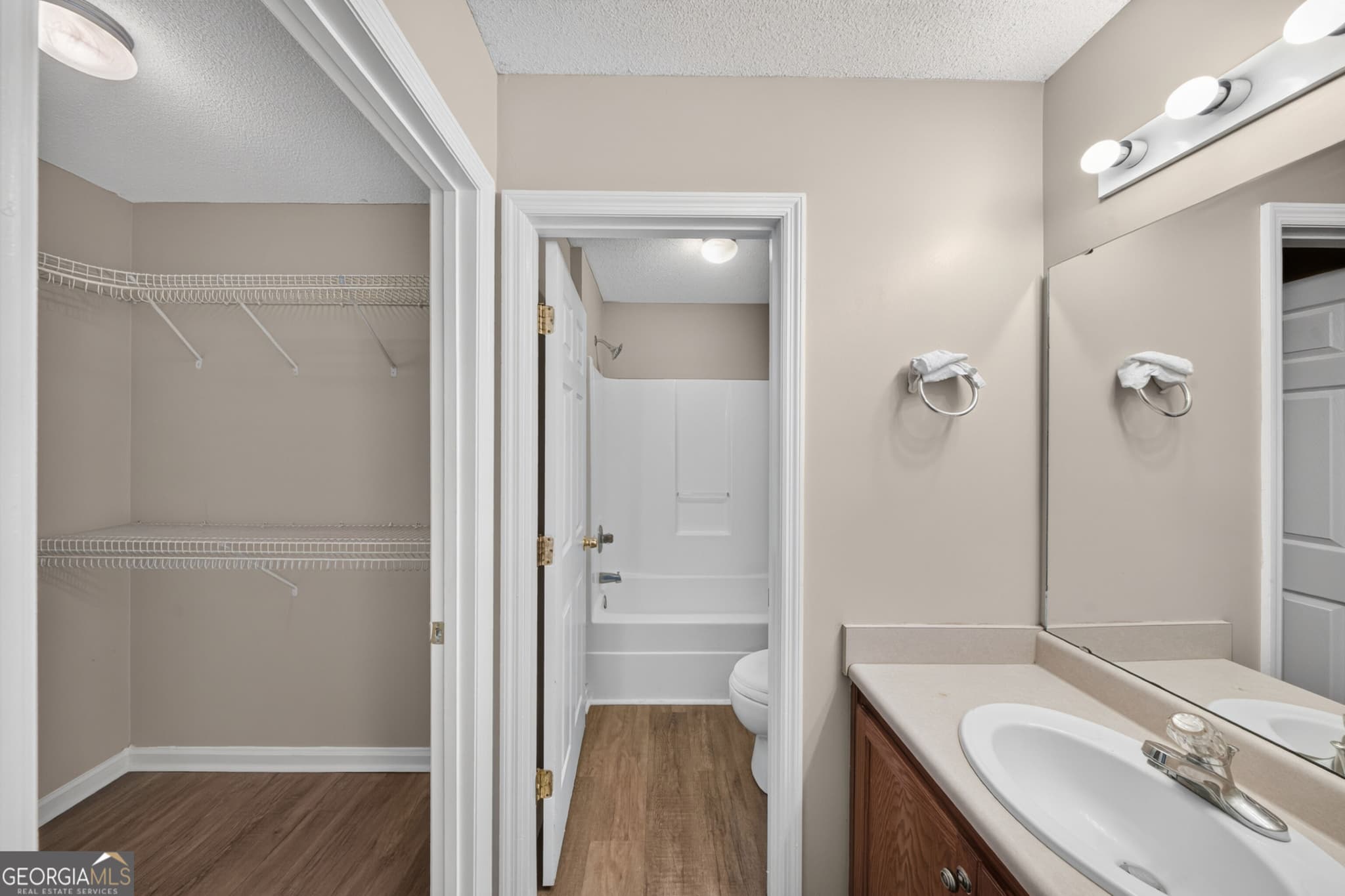 3 bedroom, 2 bathroom, 1,309 sq ft single family residence for sale at 1627 Fresno Street, Valdosta, GA 31602 — photo 10