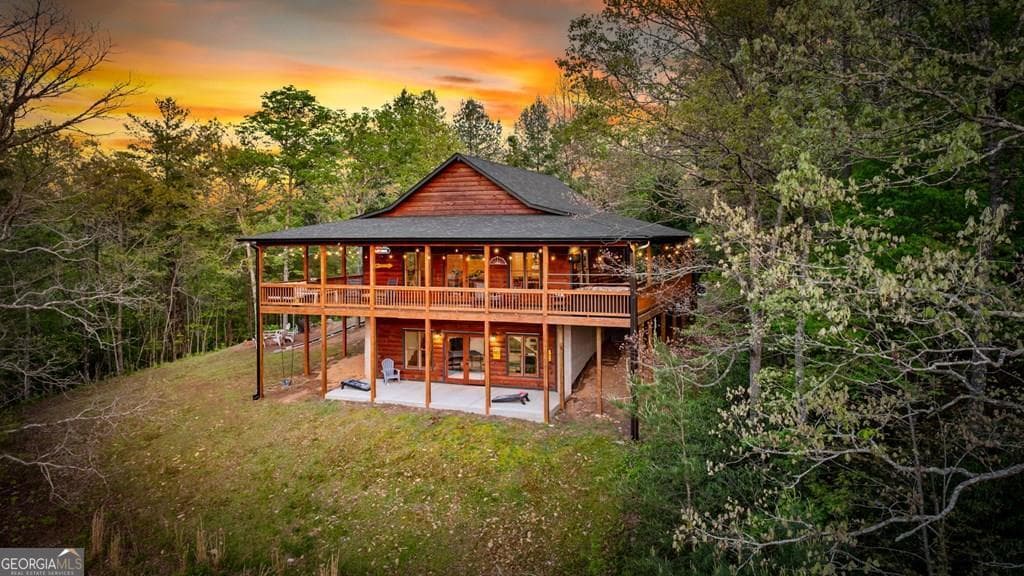 3 bedroom, 3 bathroom, 2,280 sq ft cabin,single family residence for sale at 490 Walnut Hills Drive, Mineral Bluff, GA 30559