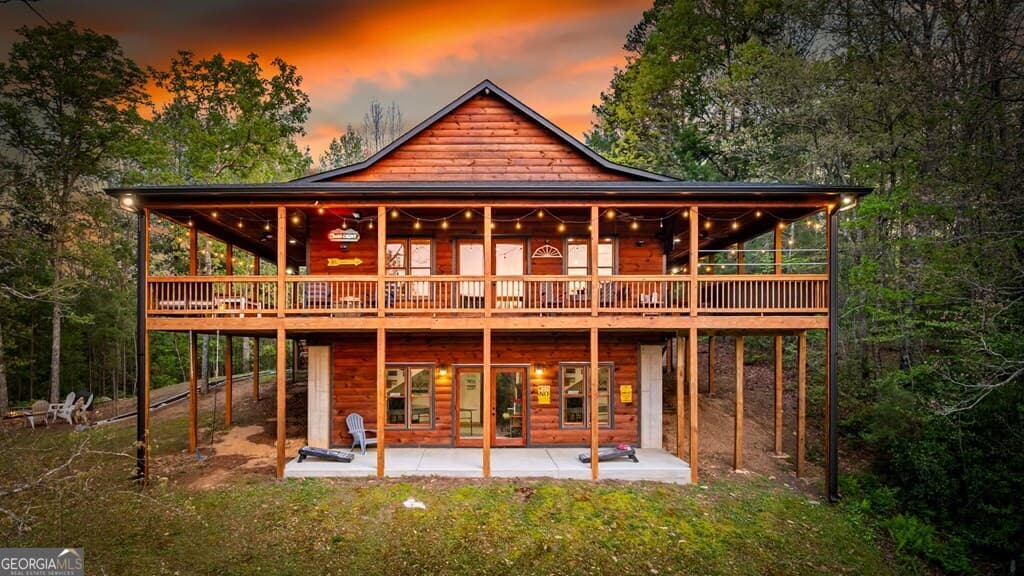 3 bedroom, 3 bathroom, 2,280 sq ft cabin,single family residence for sale at 490 Walnut Hills Drive, Mineral Bluff, GA 30559 — photo 4