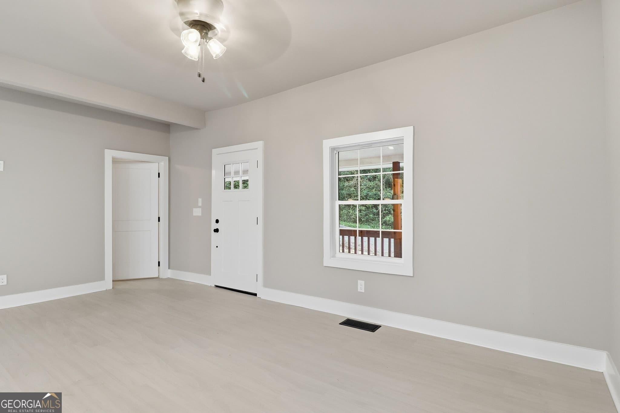 2 bedroom, 2 bathroom, 816 sq ft single family residence for sale at 23 Fortune Street, Lafayette, GA 30728 — photo 10