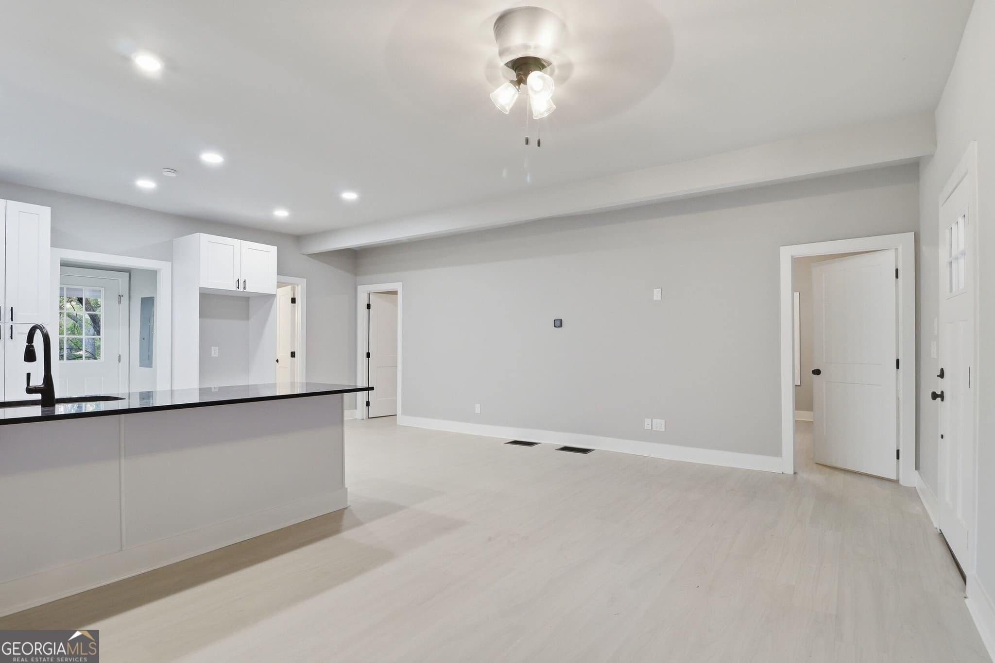 2 bedroom, 2 bathroom, 816 sq ft single family residence for sale at 23 Fortune Street, Lafayette, GA 30728 — photo 8