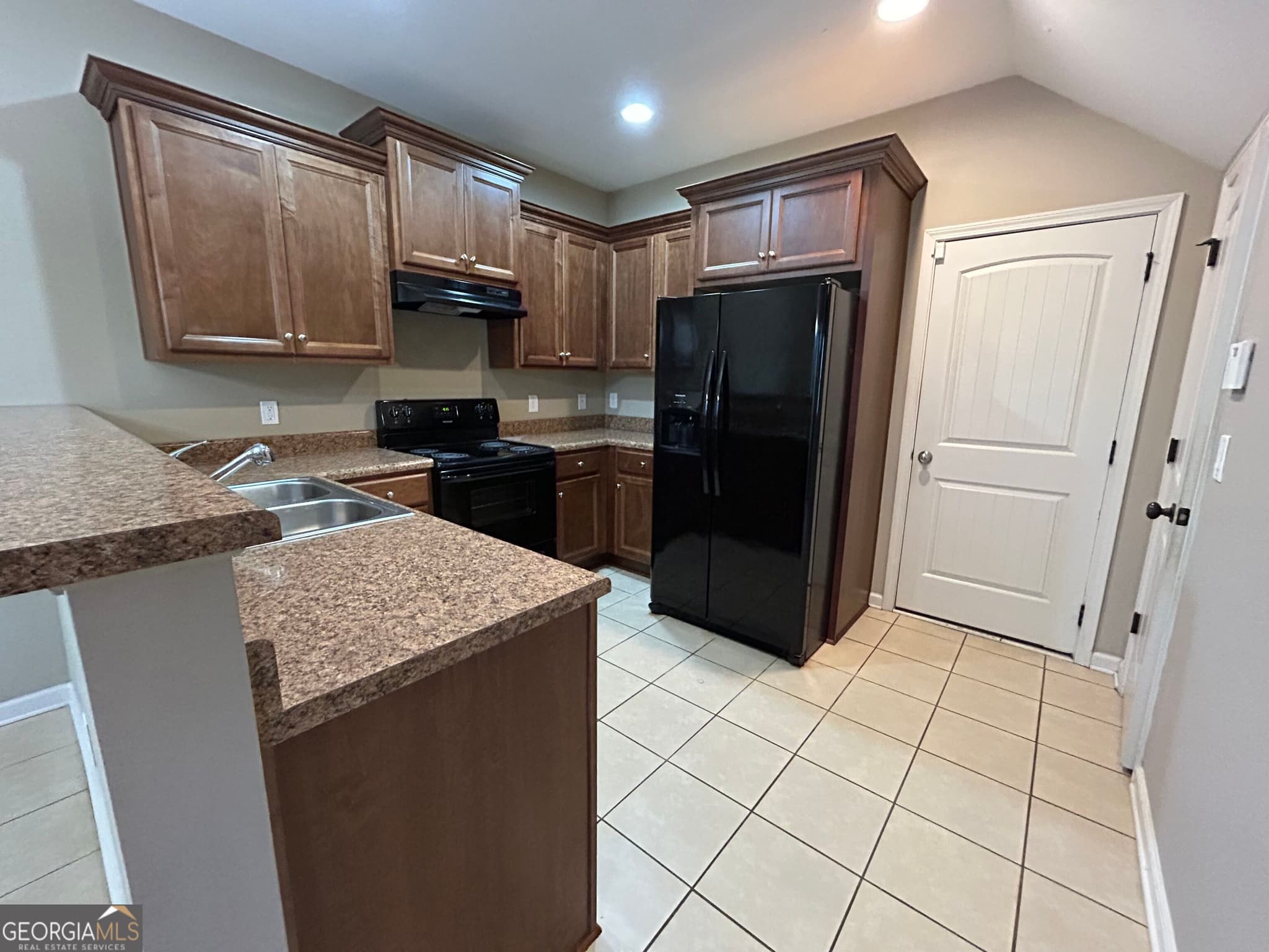 3 bedroom, 2.5 bathroom, 1,634 sq ft single family residence for rent at 607 Summit Point, Canton, GA 30114 for $1,845 a month — photo 2