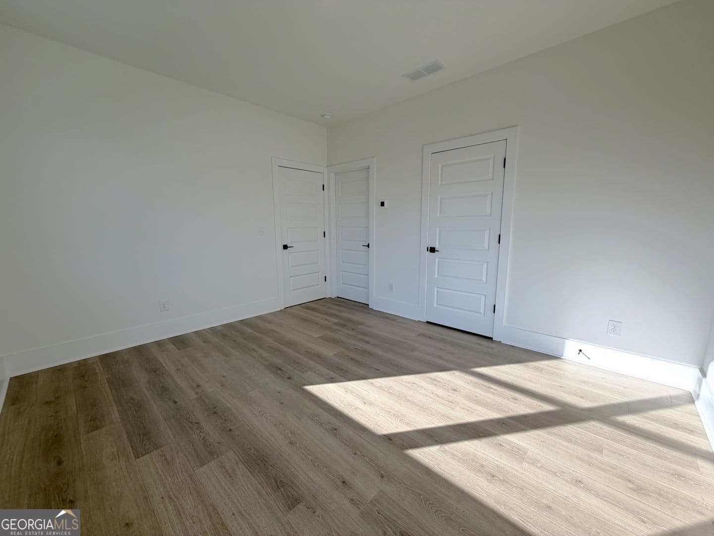 3 bedroom, 3.5 bathroom, 2,308 sq ft townhouse for sale at 5641 PEACH ORCHARD Trail, Peachtree Corners, GA 30092 — photo 5