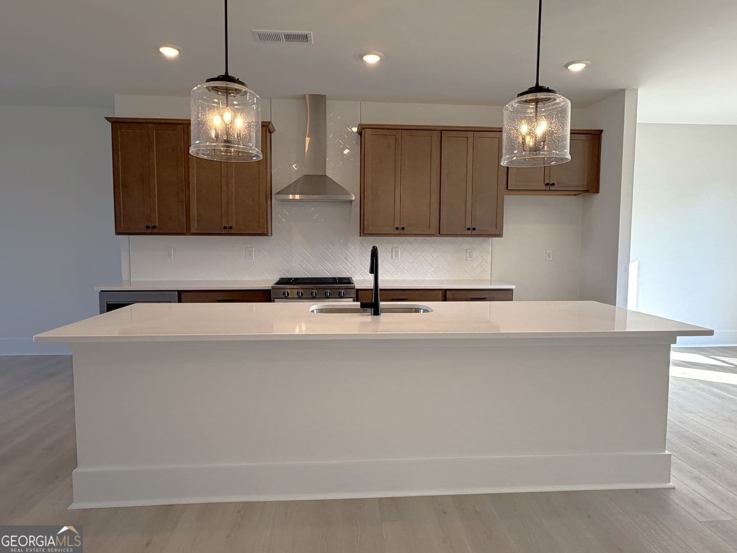 3 bedroom, 3.5 bathroom, 2,308 sq ft townhouse for sale at 5641 PEACH ORCHARD Trail, Peachtree Corners, GA 30092 — photo 8
