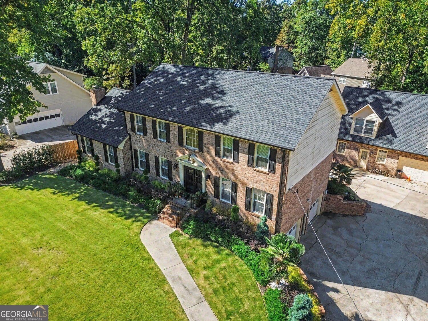4 bedroom, 4 bathroom, 5,296 sq ft single family residence for rent at 6546 Rosecommon Drive, Peachtree Corners, GA 30092 for $4,300 a month — photo 3
