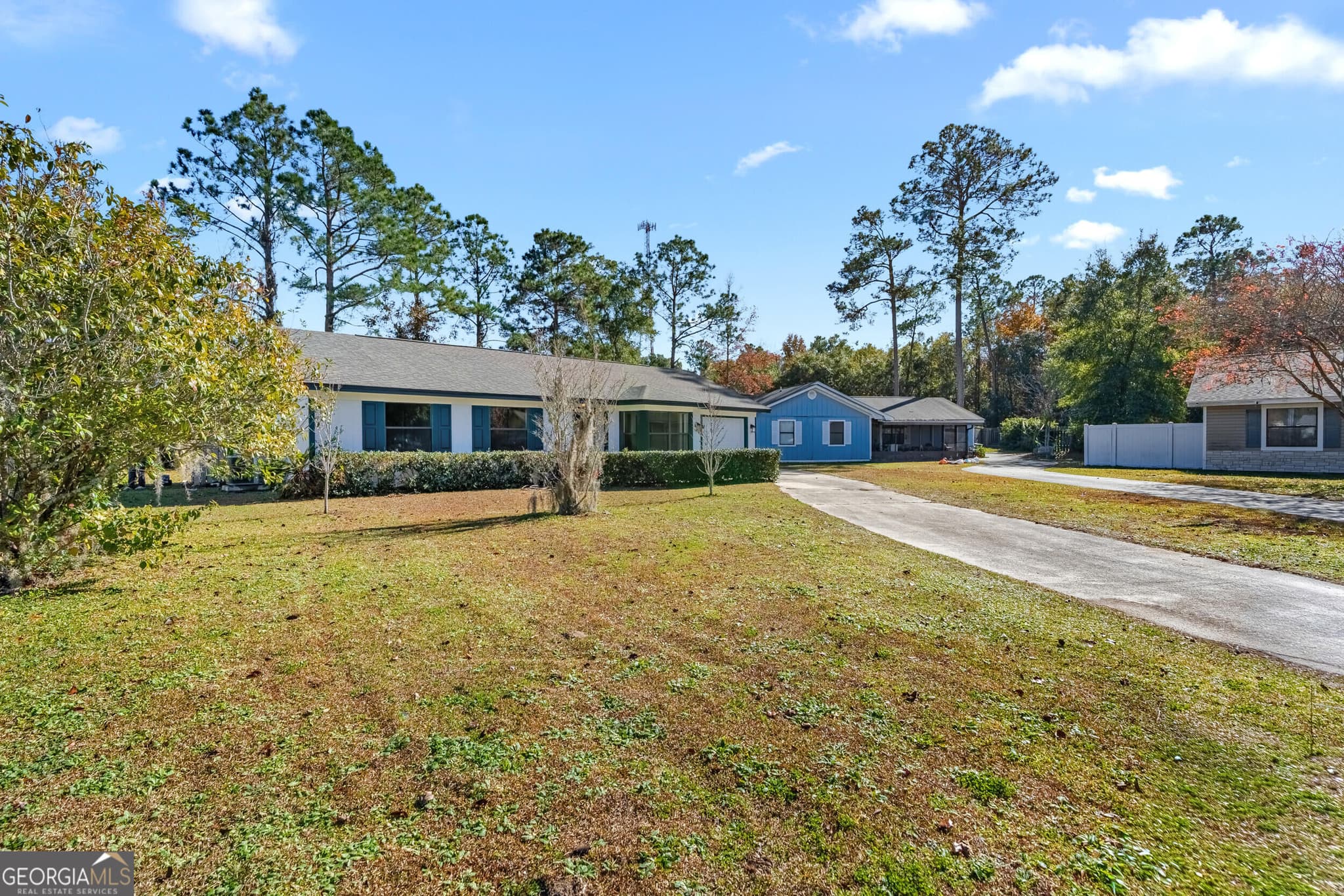 3 bedroom, 2 bathroom, 1,229 sq ft single family residence for sale at 404 Westgate Circle, St. Marys, GA 31558 — photo 2