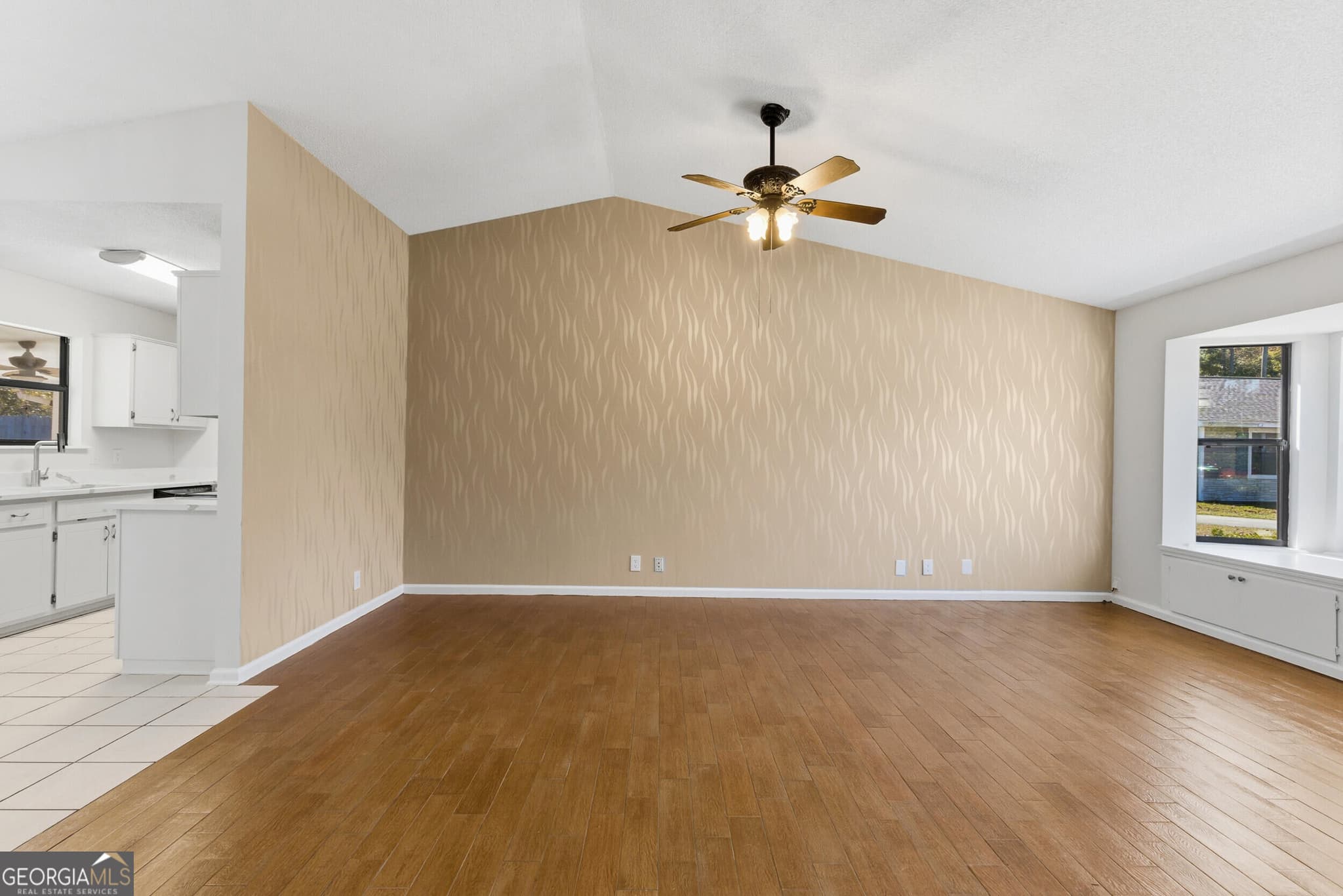 3 bedroom, 2 bathroom, 1,229 sq ft single family residence for sale at 404 Westgate Circle, St. Marys, GA 31558 — photo 7