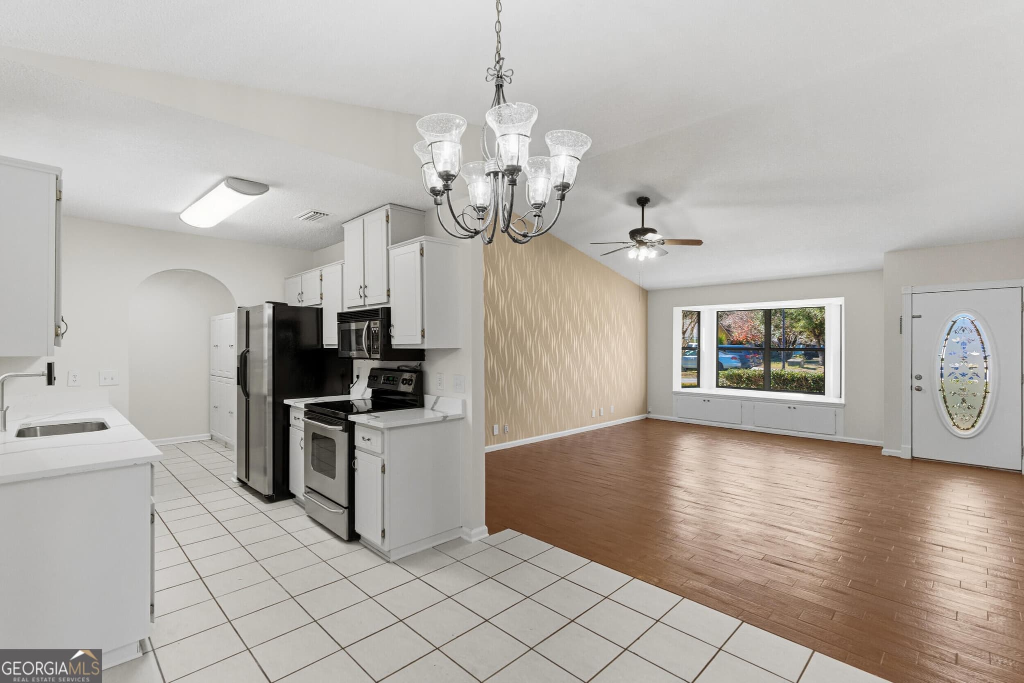 3 bedroom, 2 bathroom, 1,229 sq ft single family residence for sale at 404 Westgate Circle, St. Marys, GA 31558 — photo 10