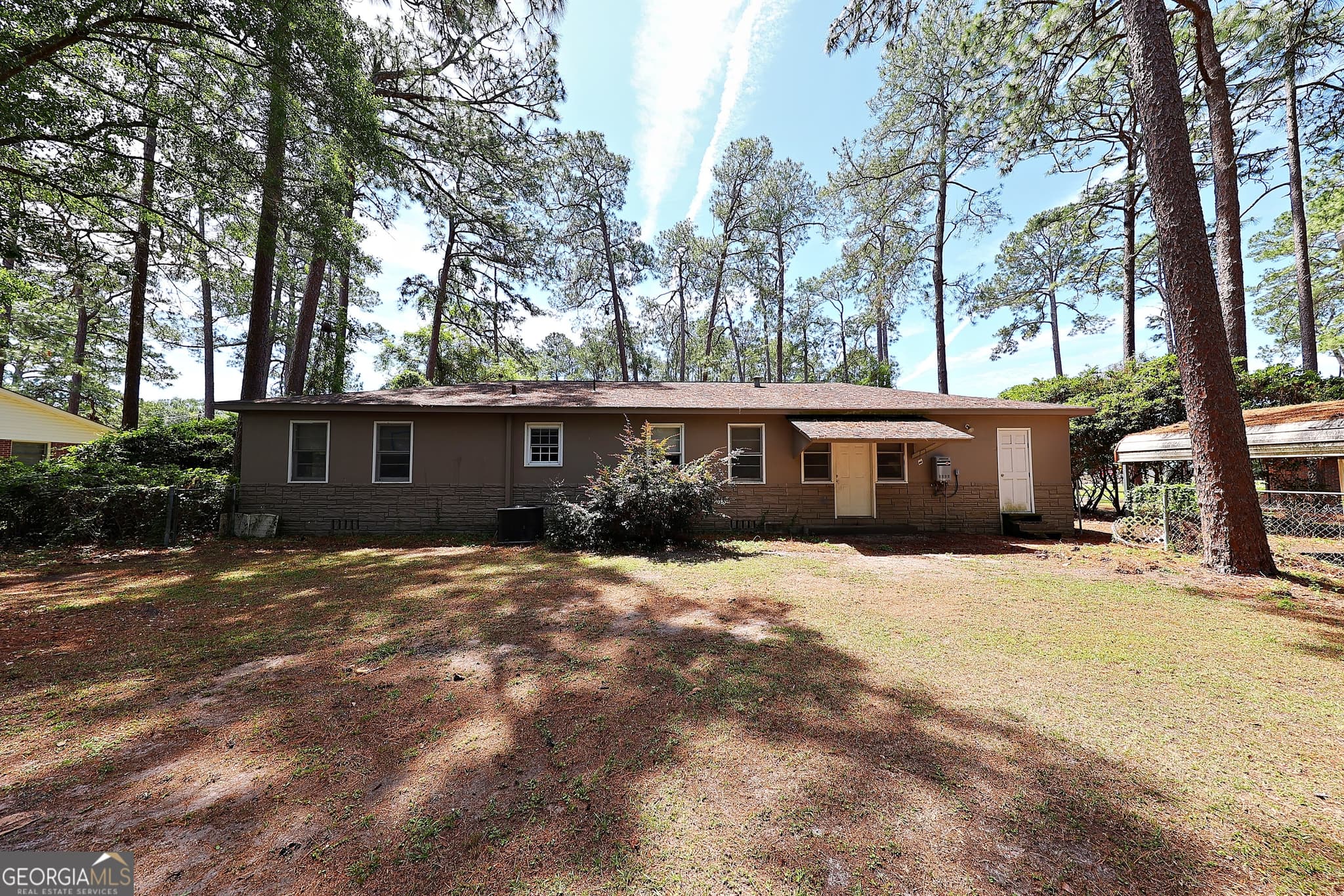3 bedroom, 2 bathroom, 1,943 sq ft single family residence under contract at 1309 Remington Avenue, Thomasville, GA 31792 — photo 3