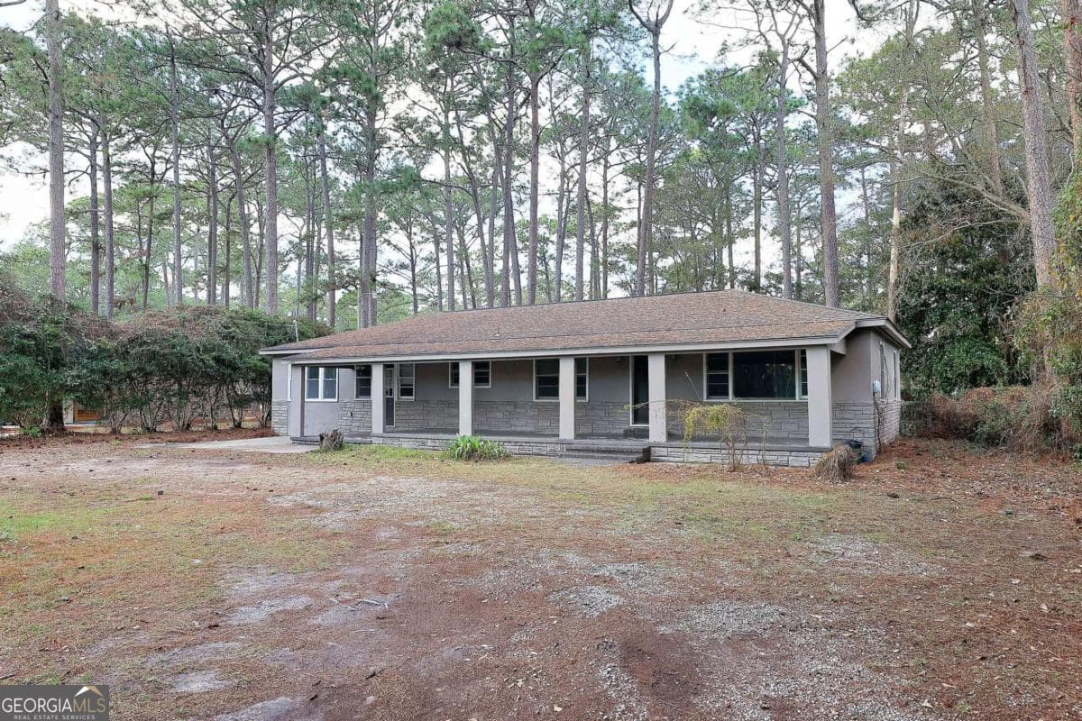 3 bedroom, 2 bathroom, 1,943 sq ft single family residence under contract at 1309 Remington Avenue, Thomasville, GA 31792 — photo 4