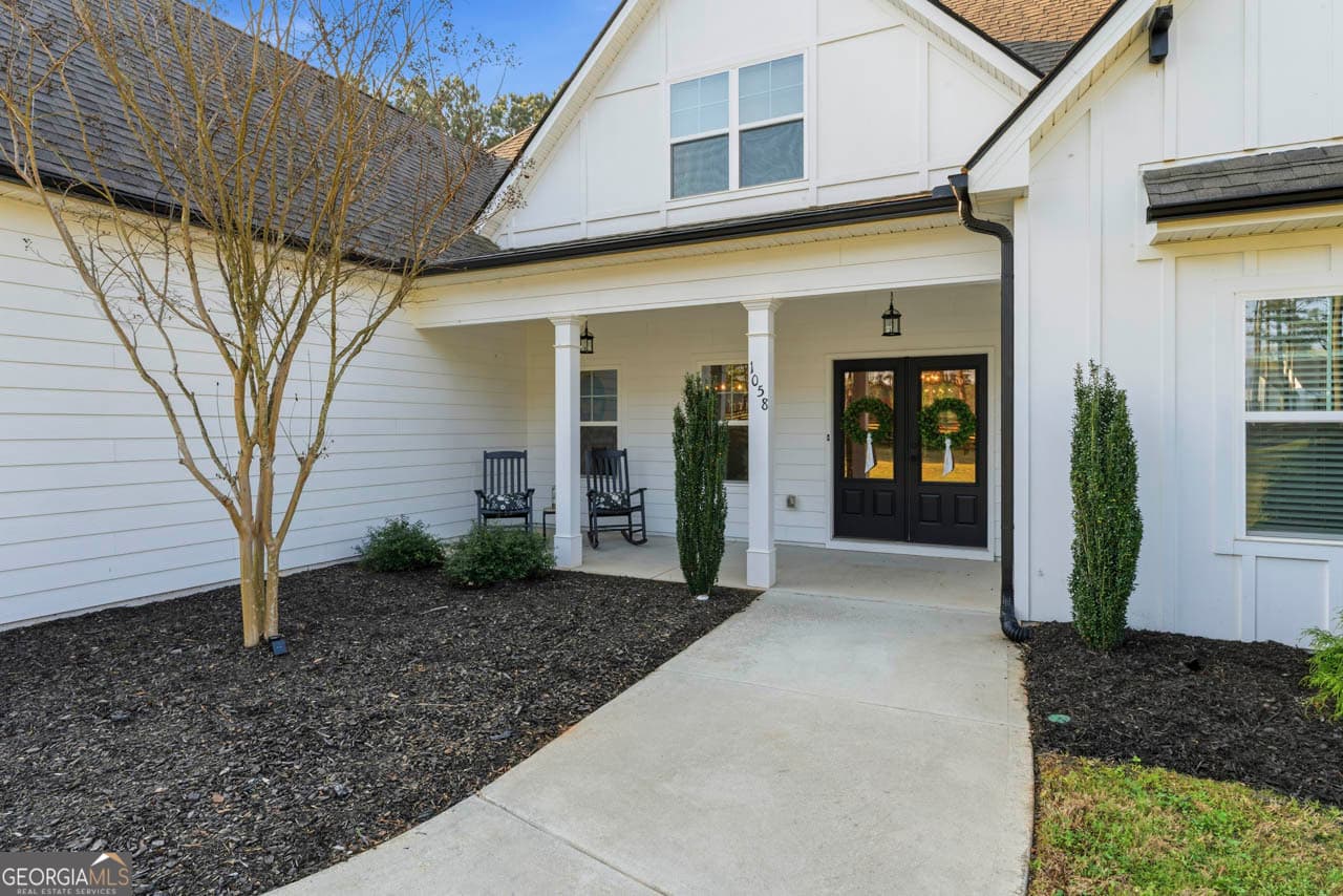 5 bedroom, 4 bathroom, 3,662 sq ft single family residence for sale at 1058 Lawshe Road, Senoia, GA 30276 — photo 3