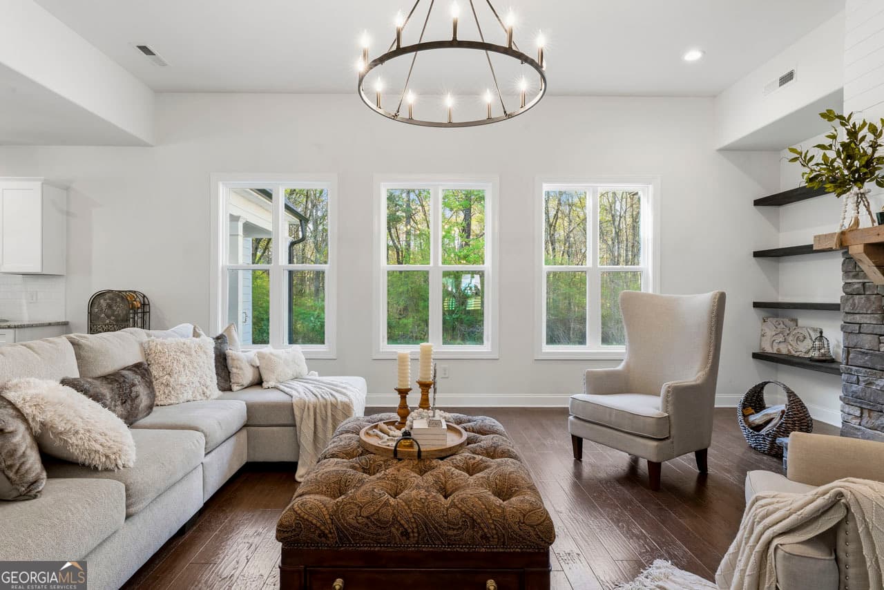 5 bedroom, 4 bathroom, 3,662 sq ft single family residence for sale at 1058 Lawshe Road, Senoia, GA 30276 — photo 9
