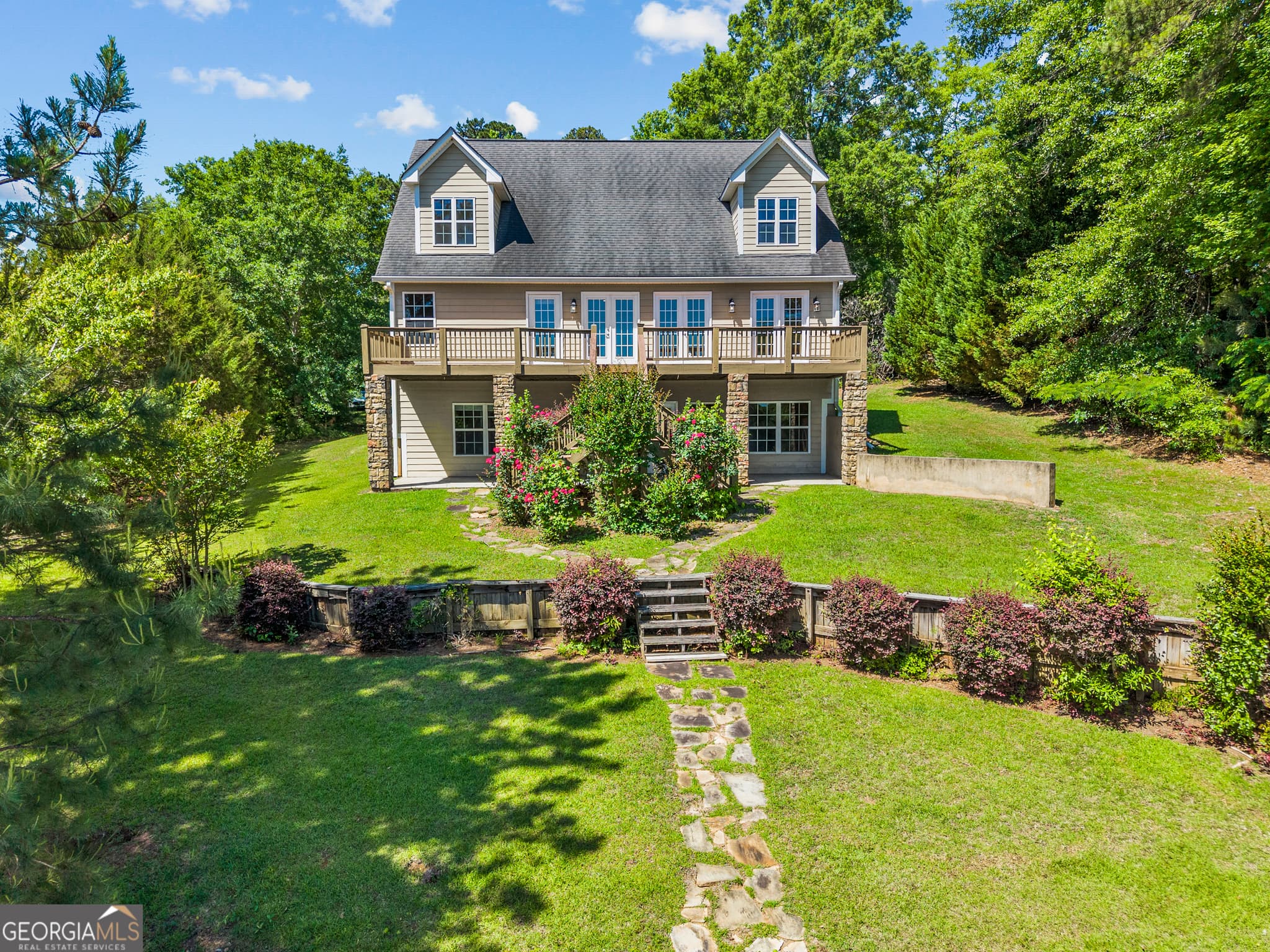 4 bedroom, 3.5 bathroom, 4,165 sq ft single family residence sold at 165 Ellis Mill Road, Milledgeville, GA 31061