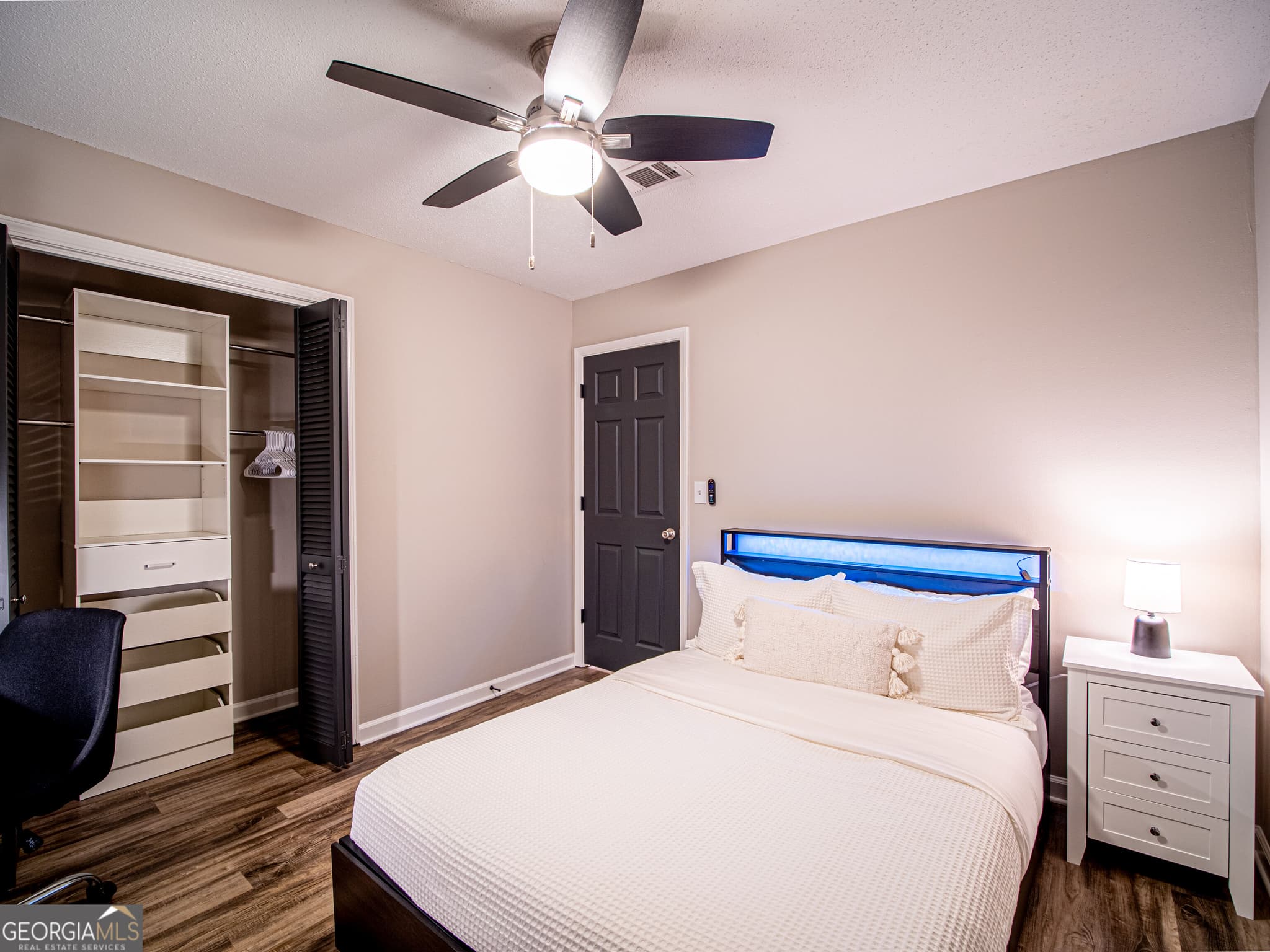 3 bedroom, 2 bathroom, 1,535 sq ft single family residence for rent at 3789 N Hampton Drive, Kennesaw, GA 30144 for $3,300 a month — photo 9