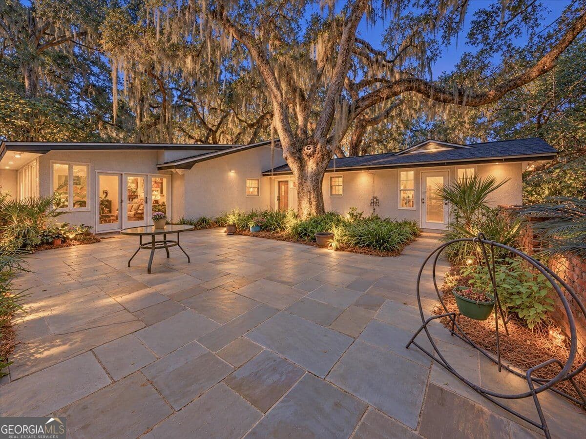 3 bedroom, 2.5 bathroom, 2,969 sq ft single family residence under contract at 651 Old Plantation Road, Jekyll Island, GA 31527 — photo 5