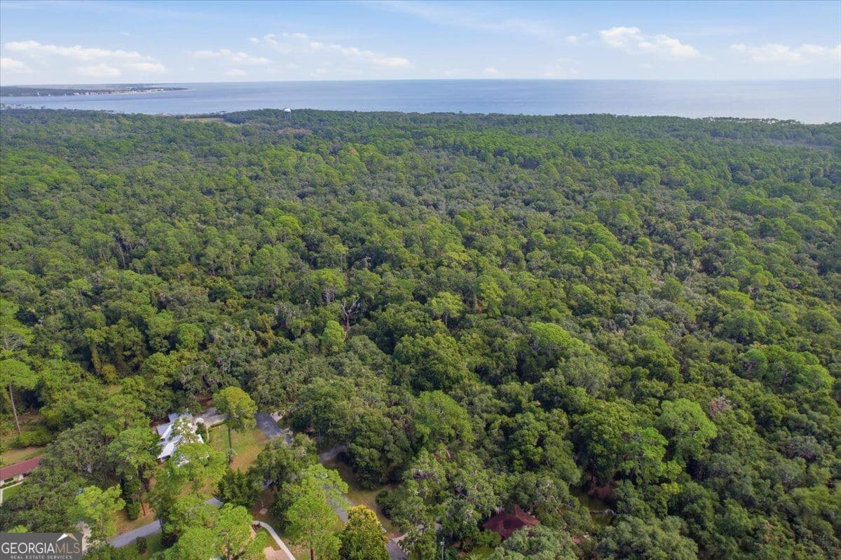 3 bedroom, 2.5 bathroom, 2,969 sq ft single family residence under contract at 651 Old Plantation Road, Jekyll Island, GA 31527 — photo 10