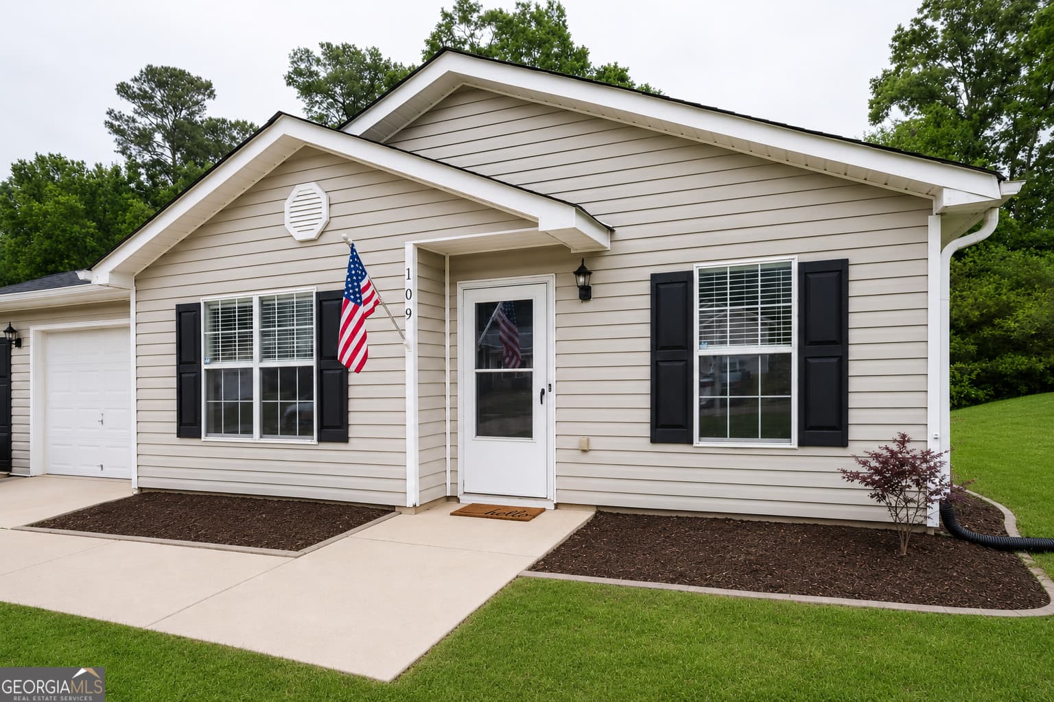 3 bedroom, 3 bathroom, 1,268 sq ft single family residence sold at 109 Ashley Oaks Drive, Barnesville, GA 30204