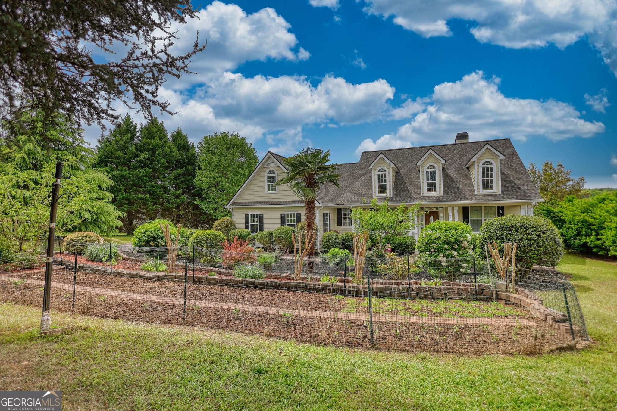 3 bedroom, 2 bathroom, 2,115 sq ft single family residence for sale at 1031 Shoreline Drive, Madison, GA 30650 — photo 7