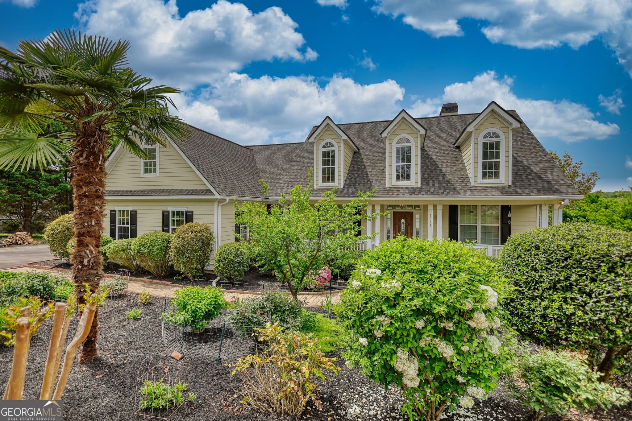 3 bedroom, 2 bathroom, 2,115 sq ft single family residence for sale at 1031 Shoreline Drive, Madison, GA 30650 — photo 4