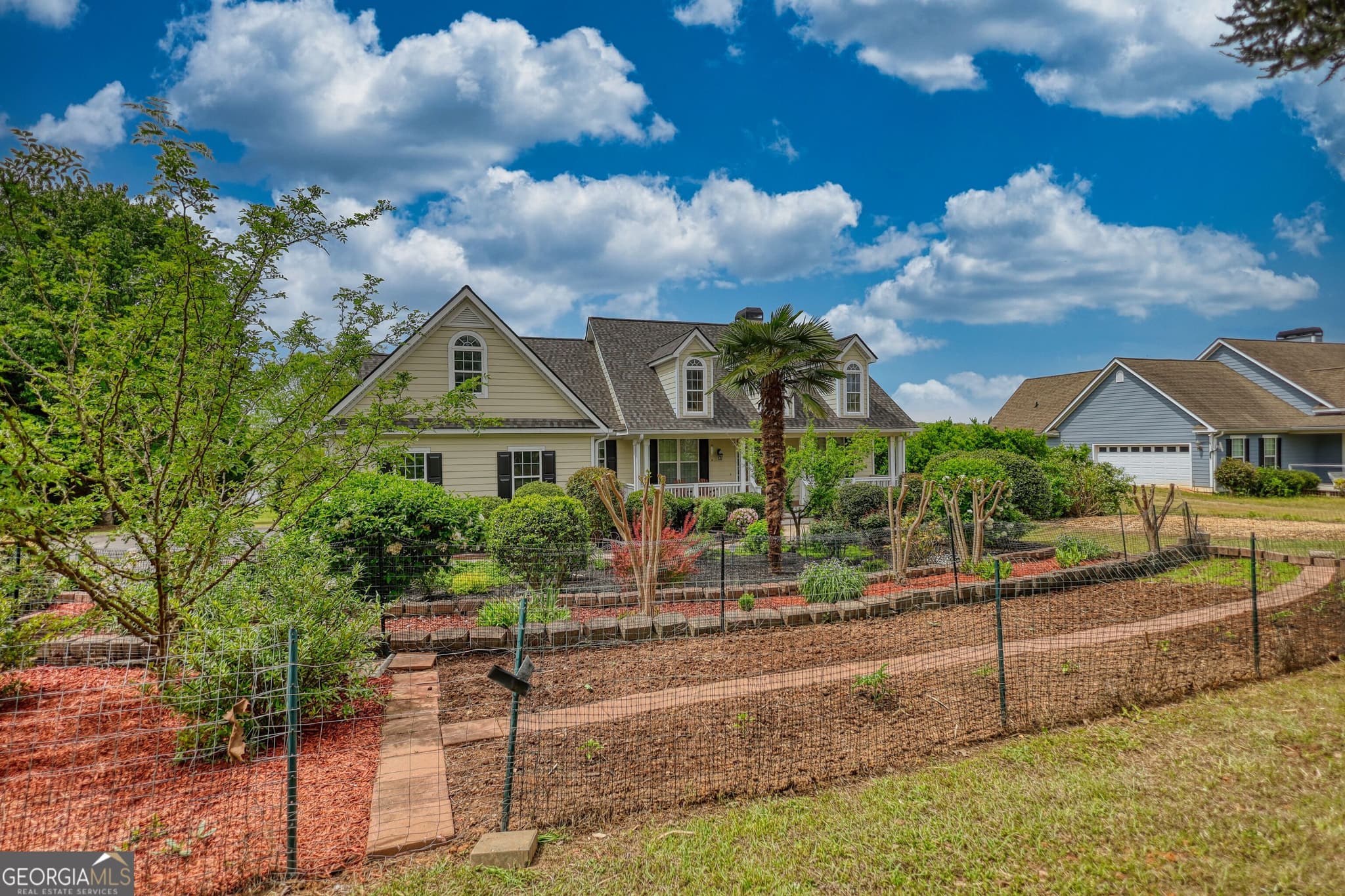 3 bedroom, 2 bathroom, 2,115 sq ft single family residence for sale at 1031 Shoreline Drive, Madison, GA 30650 — photo 8