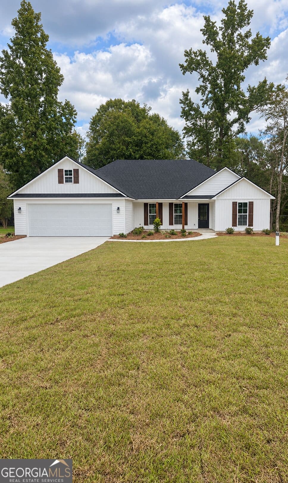 3 bedroom, 2 bathroom, 1,600 sq ft single family residence for sale at 185 Upper Trail, Moultrie, GA 31788