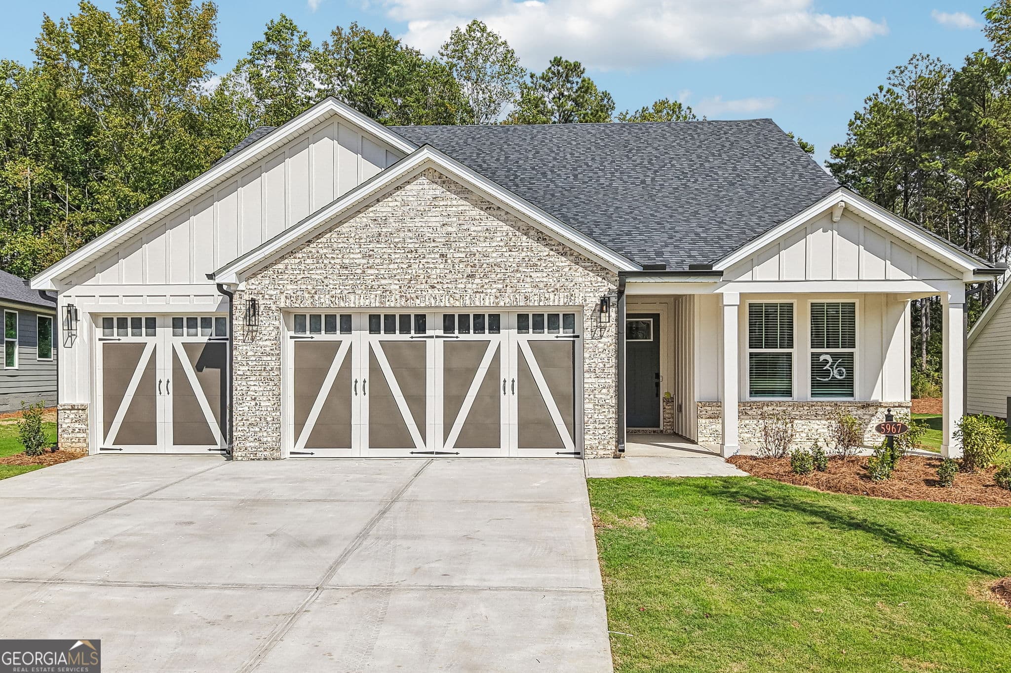 5 bedroom, 4 bathroom, 3,048 sq ft single family residence for sale at 5967 Cabernet Lane, Braselton, GA 30517 — photo 3