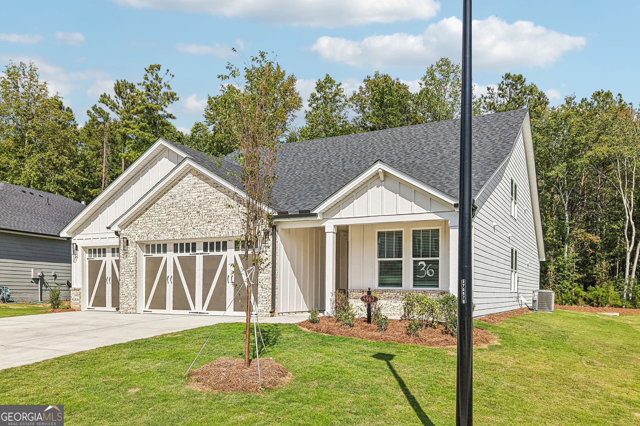 5 bedroom, 4 bathroom, 3,048 sq ft single family residence for sale at 5967 Cabernet Lane, Braselton, GA 30517 — photo 4