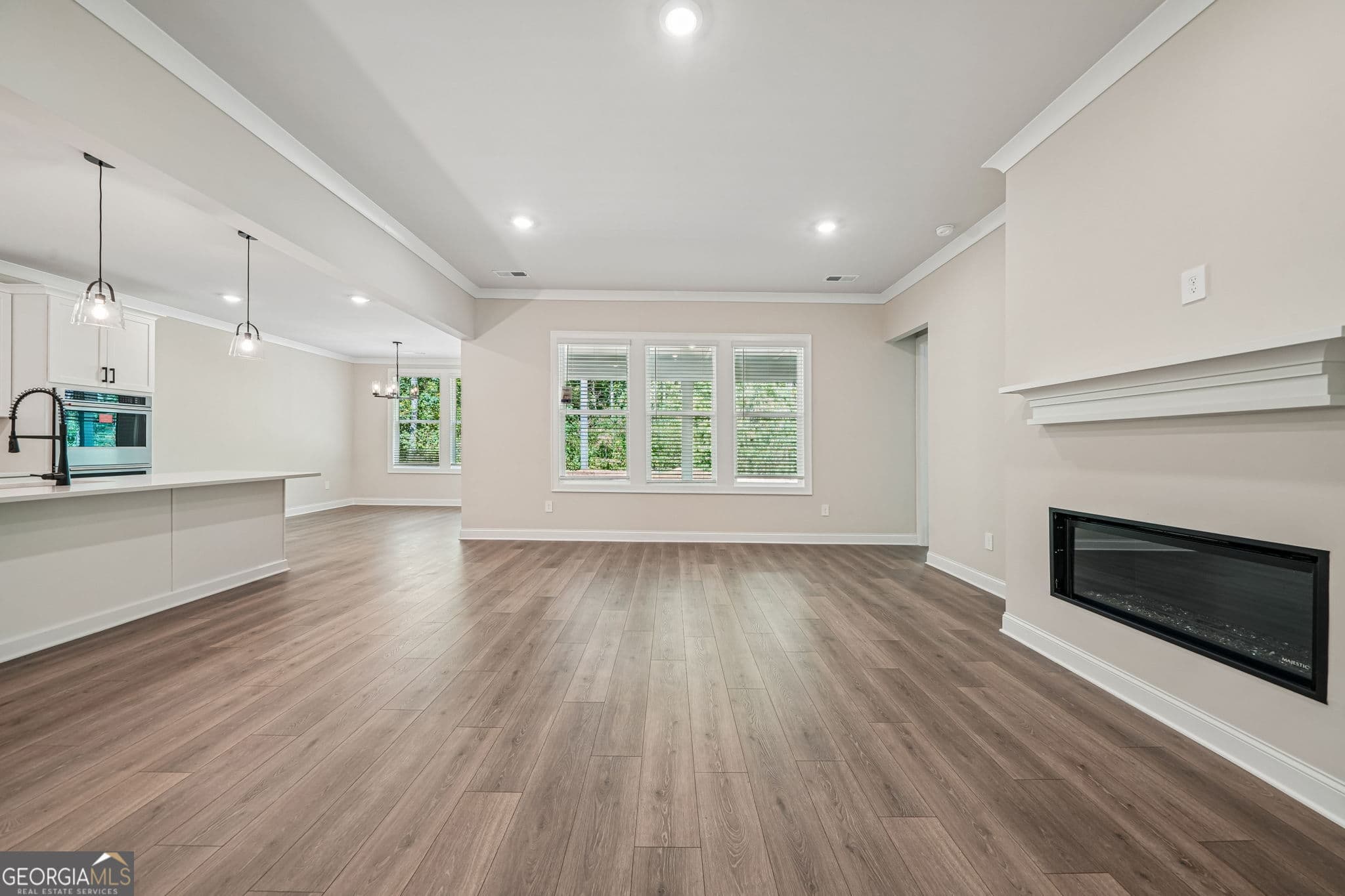 5 bedroom, 4 bathroom, 3,048 sq ft single family residence for sale at 5967 Cabernet Lane, Braselton, GA 30517 — photo 8