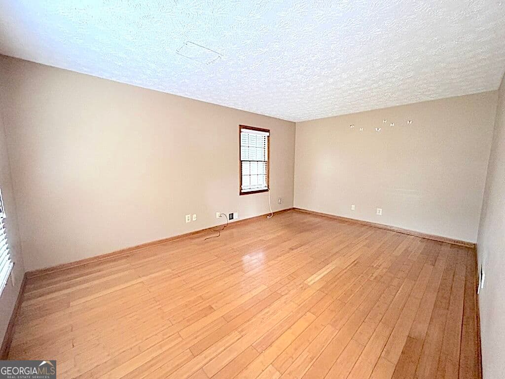 4 bedroom, 2.5 bathroom, 2,211 sq ft single family residence for sale at 3408 Concord Corner, Conyers, GA 30013 — photo 3
