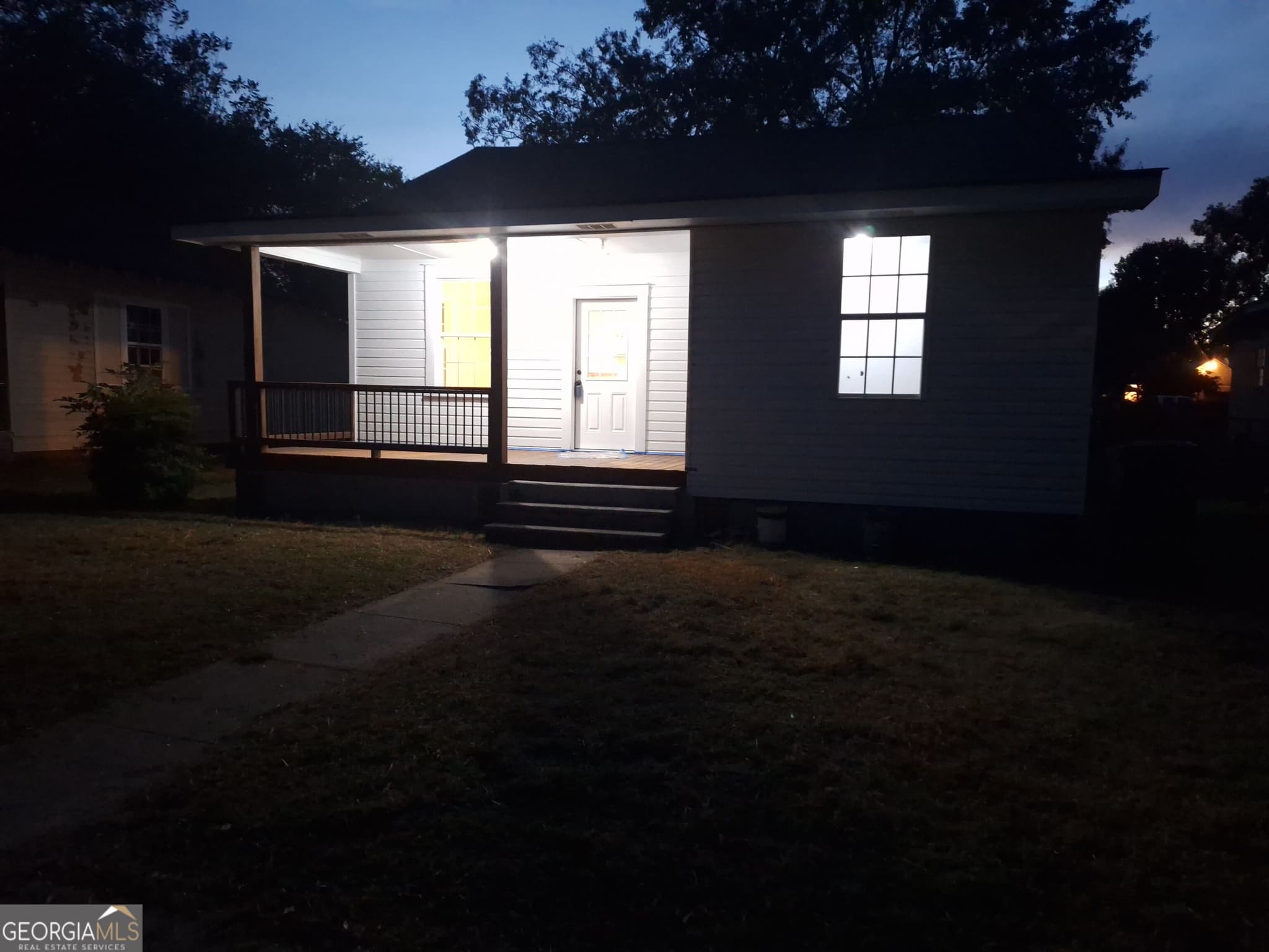 3 bedroom, 1 bathroom, 1,127 sq ft single family residence for sale at 233 3rd Street, Cedartown, GA 30125 — photo 3