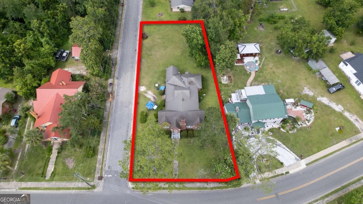 3 bedroom, 2 bathroom, 1,943 sq ft single family residence for sale at 199 Anthony Street, Baxley, GA 31513 — photo 4