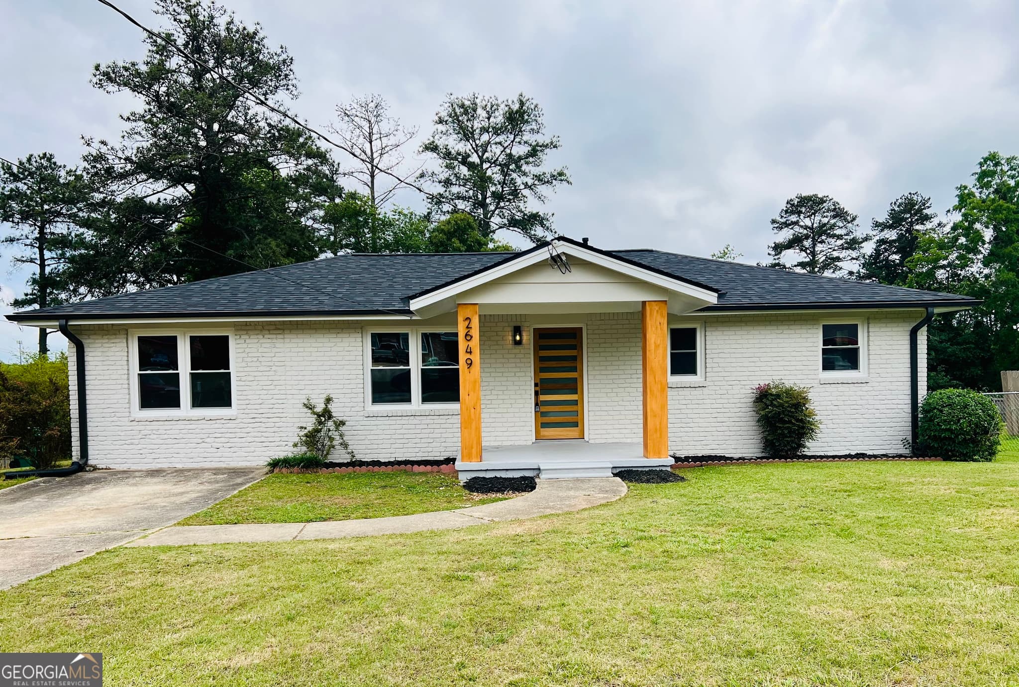 4 bedroom, 2 bathroom, 1,200 sq ft single family residence sold at 2649 Oak Circle, Ellenwood, GA 30294