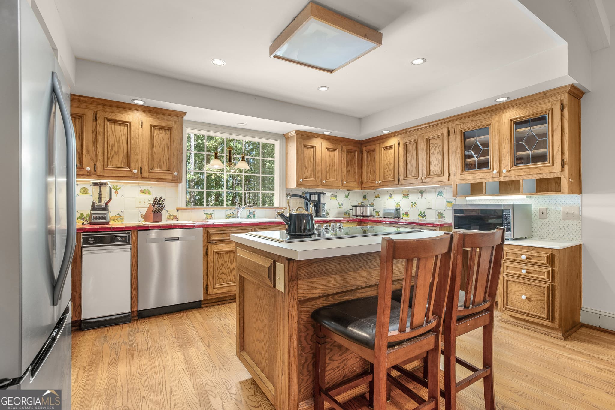 5 bedroom, 4.5 bathroom, 6,080 sq ft single family residence for rent at 303 Flat Creek Trail, Fayetteville, GA 30214 for $3,200 a month — photo 3