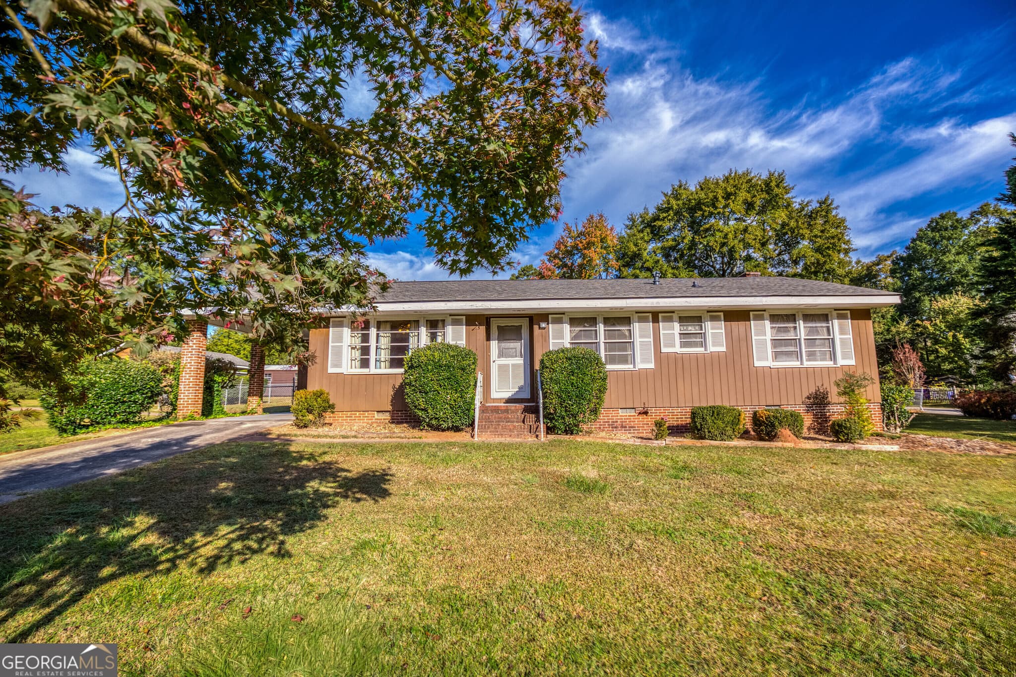 3 bedroom, 2 bathroom, 2,028 sq ft single family residence for sale at 1525 Woodacres Road, Monroe, GA 30655 — photo 3