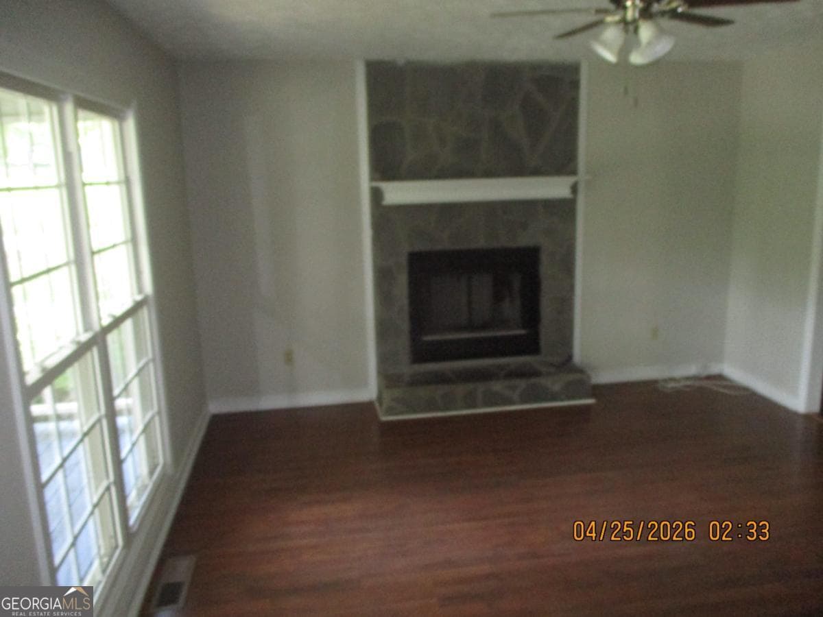 3 bedroom, 2 bathroom, 1,376 sq ft single family residence for sale at 77 Hollyberry Drive, Dallas, GA 30157 — photo 5