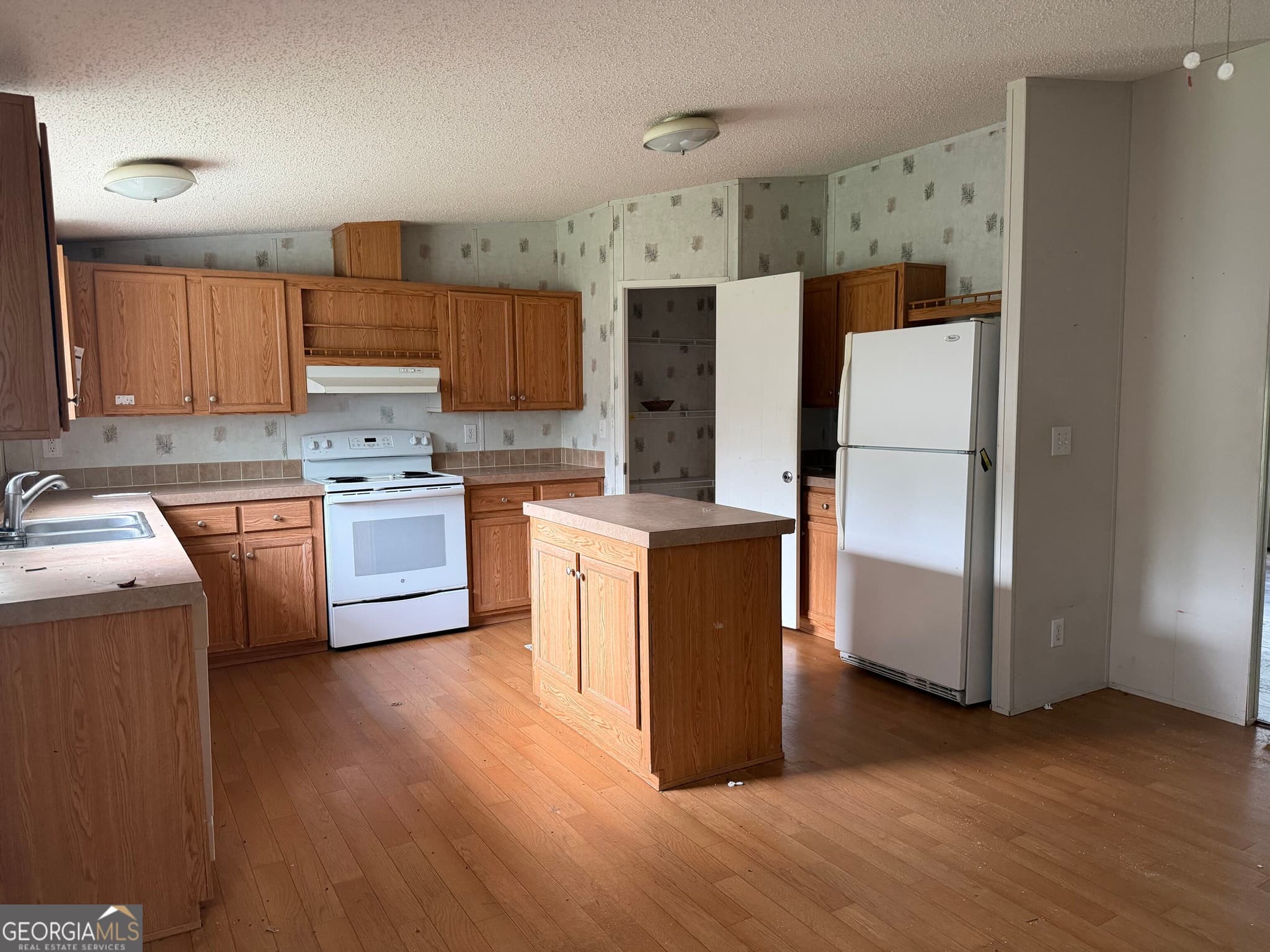 4 bedroom, 2 bathroom, 1,560 sq ft manufactured home,single family residence for sale at 869 Orianna Road, East Dublin, GA 31027 — photo 5