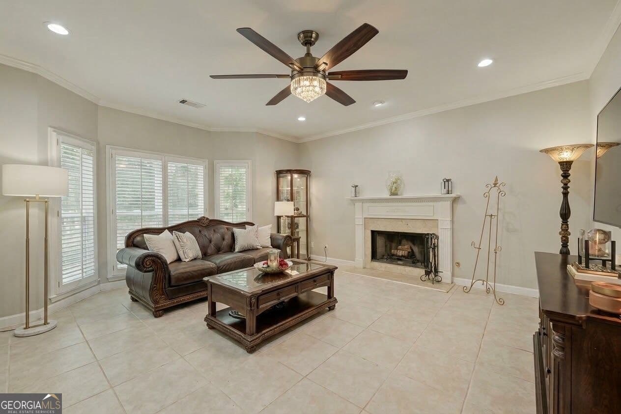 5 bedroom, 3.5 bathroom, 4,011 sq ft single family residence for sale at 2895 Hilton Circle, Kennesaw, GA 30152 — photo 10