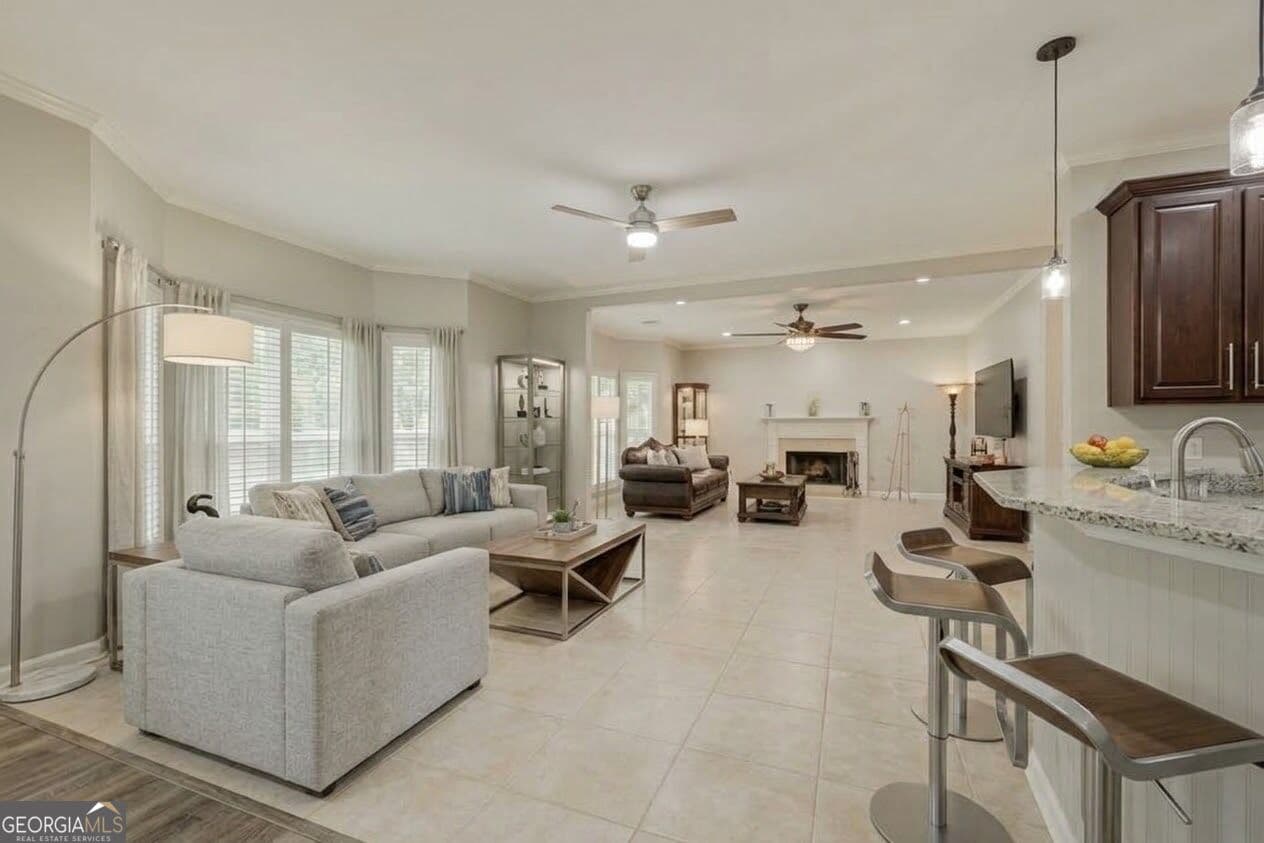 5 bedroom, 3.5 bathroom, 4,011 sq ft single family residence for sale at 2895 Hilton Circle, Kennesaw, GA 30152 — photo 8