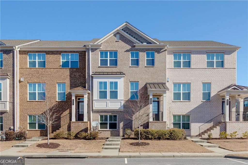 4 bedroom, 3.5 bathroom, 2,347 sq ft townhouse for rent at 770 Sunset Park Drive, Suwanee, GA 30024 for $2,700 a month — photo 1 of 1