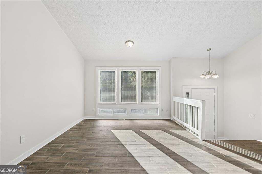 4 bedroom, 4 bathroom, 3,630 sq ft single family residence for sale at 587 Farmbrook Trail, Kennesaw, GA 30144 — photo 5