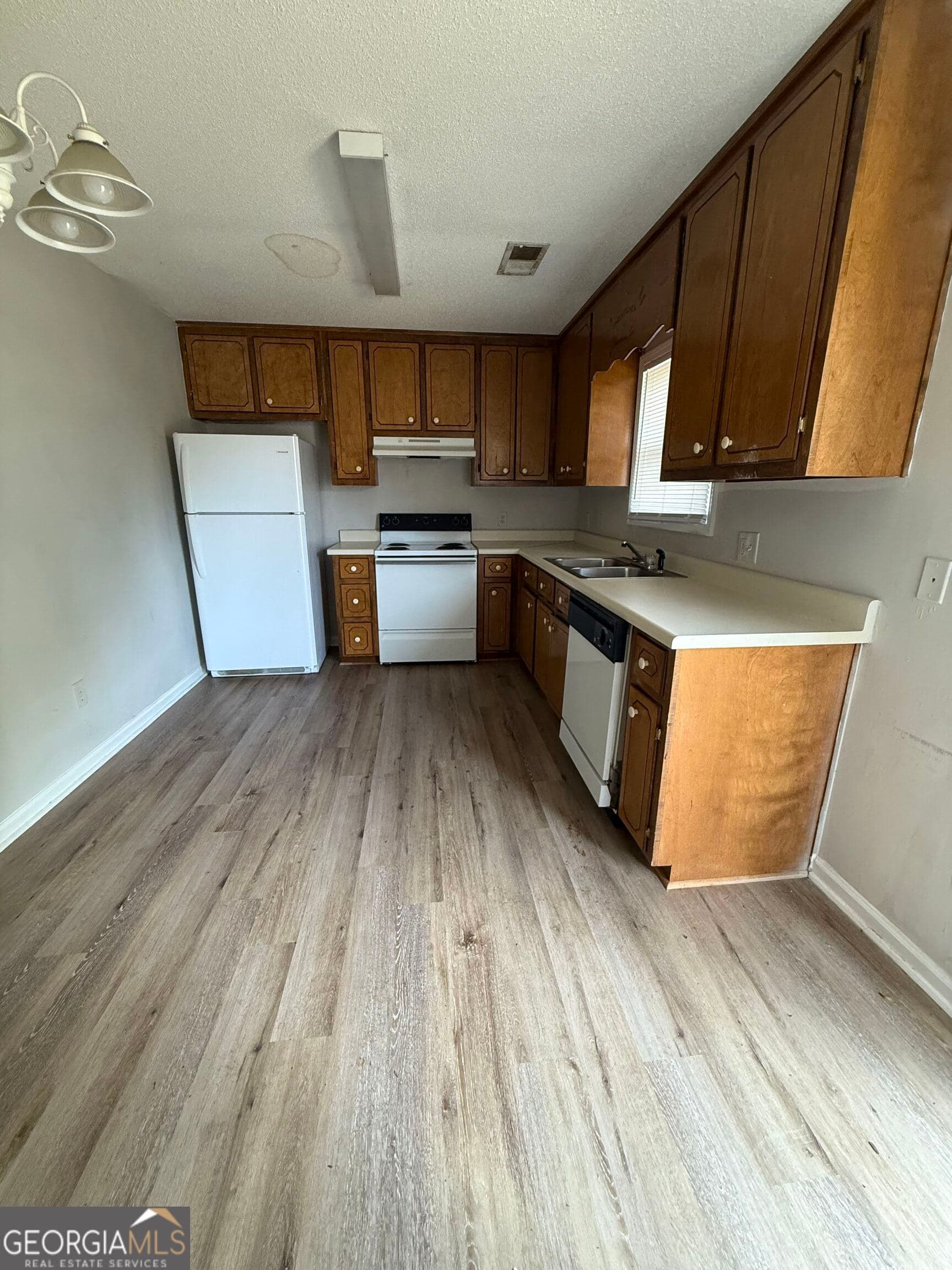 2 bedroom, 2 bathroom, 1,200 sq ft quadruplex for rent at 1820 North Ridge Drive UNIT A, Milledgeville, GA 31061 for $975 a month — photo 8