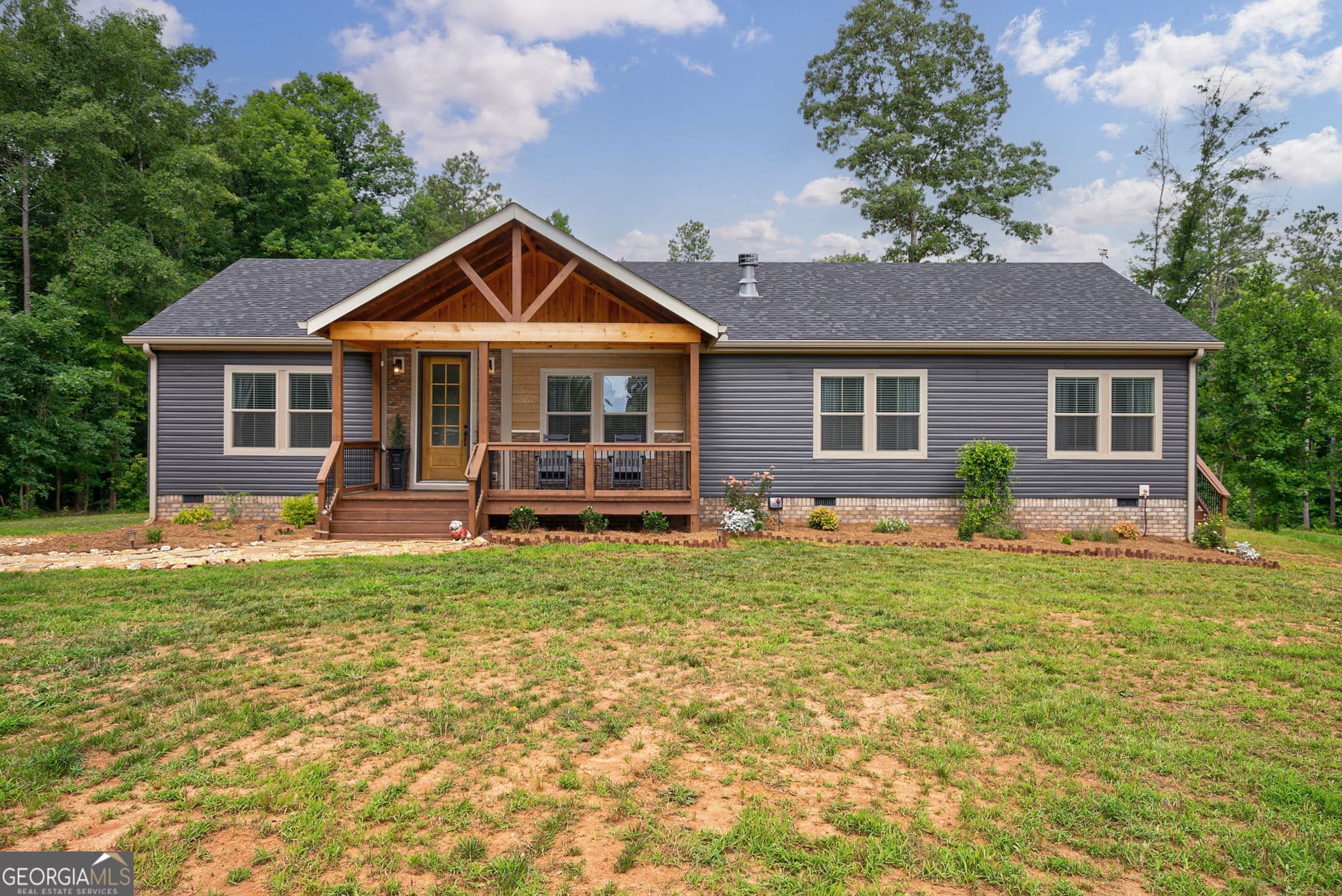 3 bedroom, 2 bathroom, 1,950 sq ft single family residence for sale at 1100 Langford Carey Road, Danielsville, GA 30633
