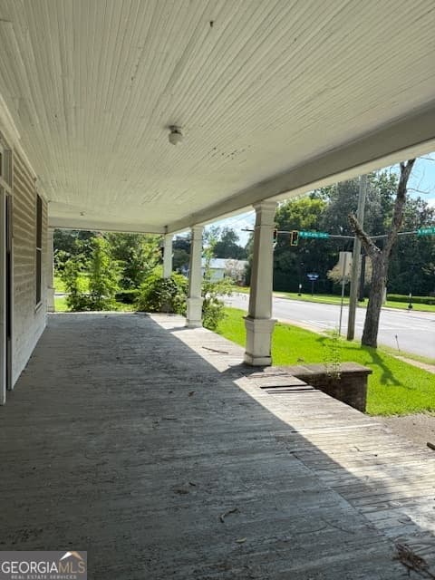 7 bedroom, 5 bathroom, 4,096 sq ft single family residence for sale at 302 N Harris Street, Sandersville, GA 31082 — photo 6