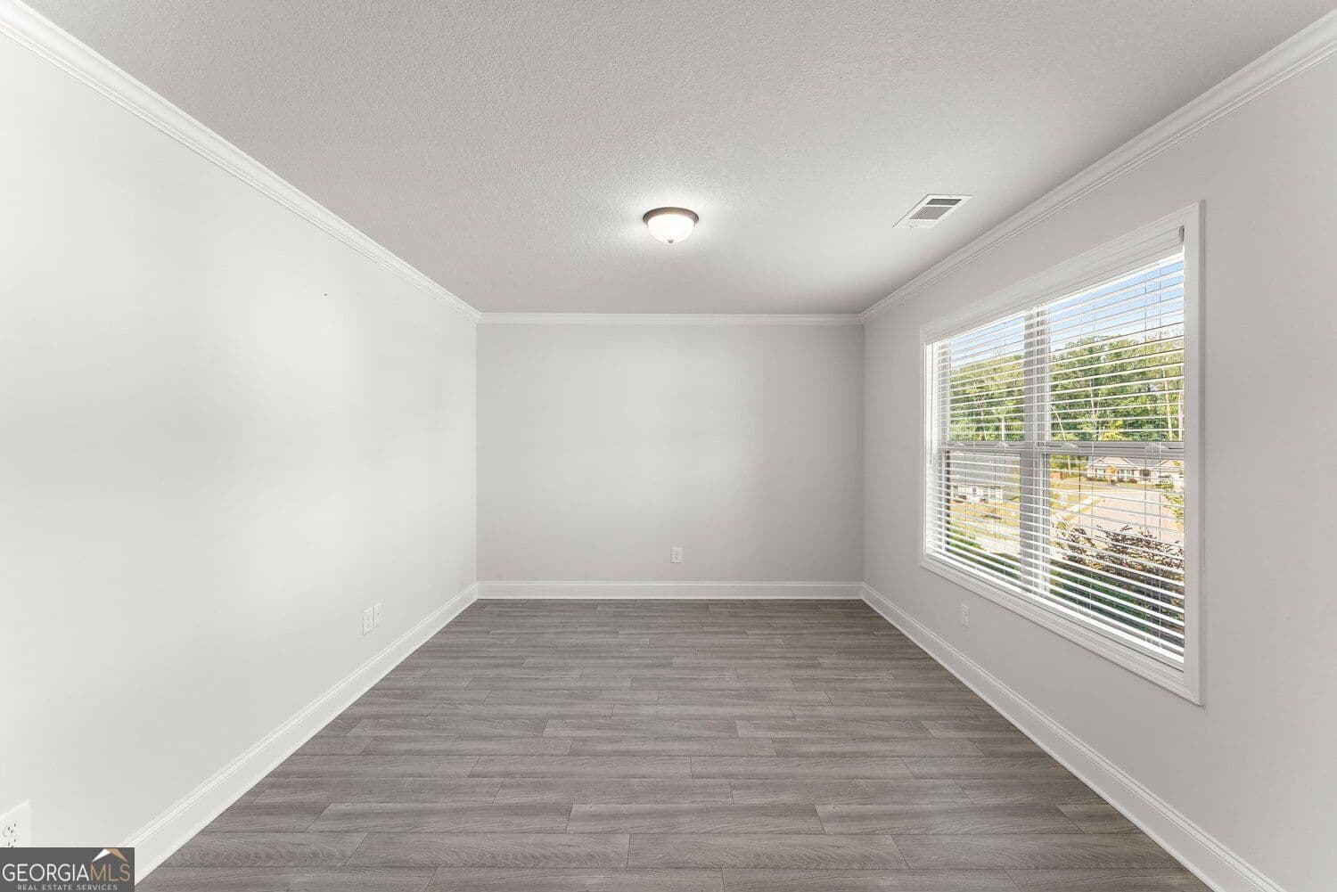 4 bedroom, 2.5 bathroom, 2,267 sq ft single family residence for sale at 68 Suwannee Way, Jefferson, GA 30549 — photo 5