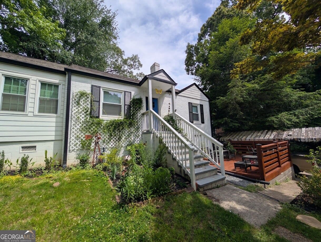 2 bedroom, 1 bathroom, 1,316 sq ft single family residence for rent at 626 N Gordon Circle, Hapeville, GA 30354 for $1,800 a month — photo 1 of 1