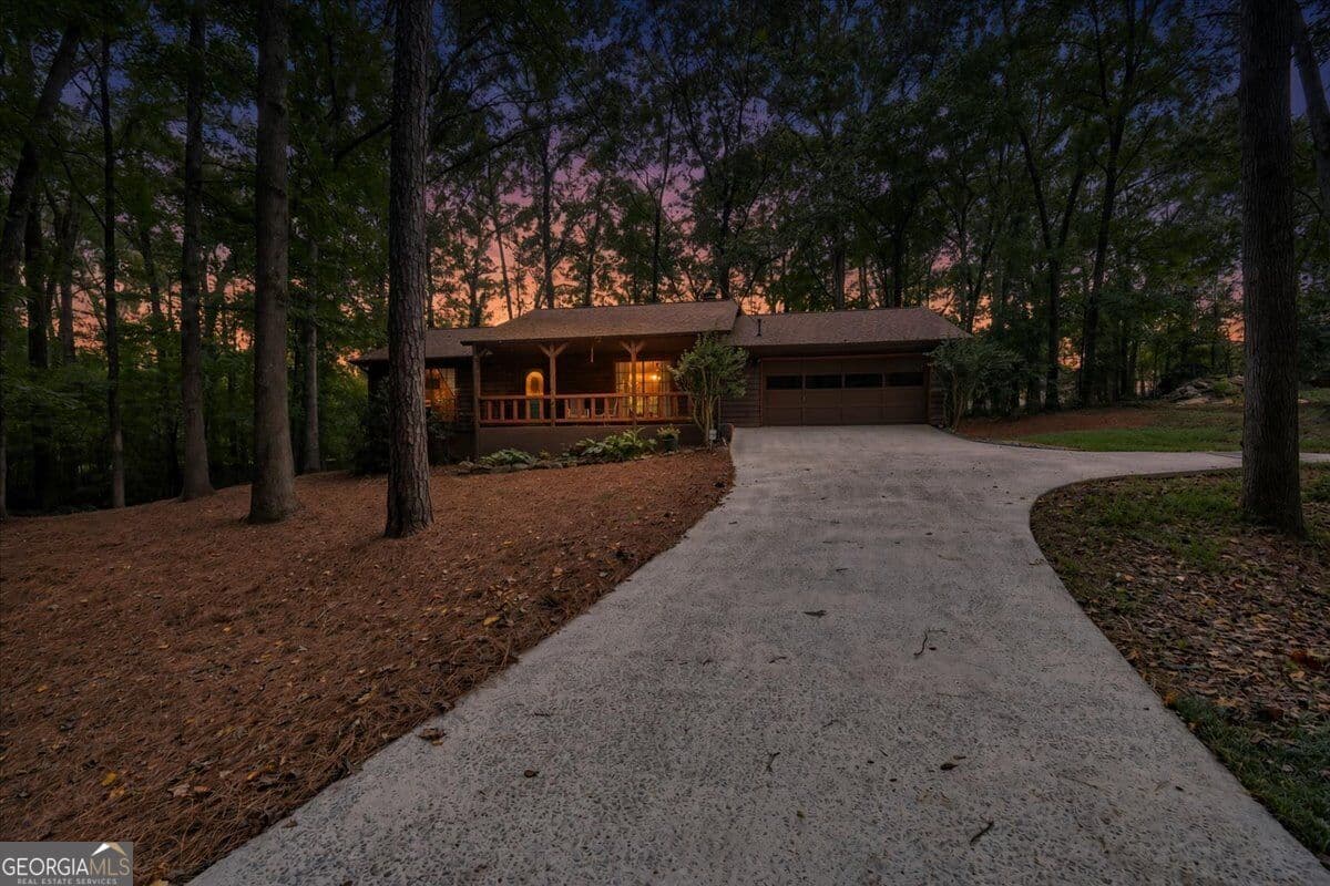 2 bedroom, 2 bathroom, 1,334 sq ft single family residence for sale at 130 Huntridge Drive, Stockbridge, GA 30281 — photo 2