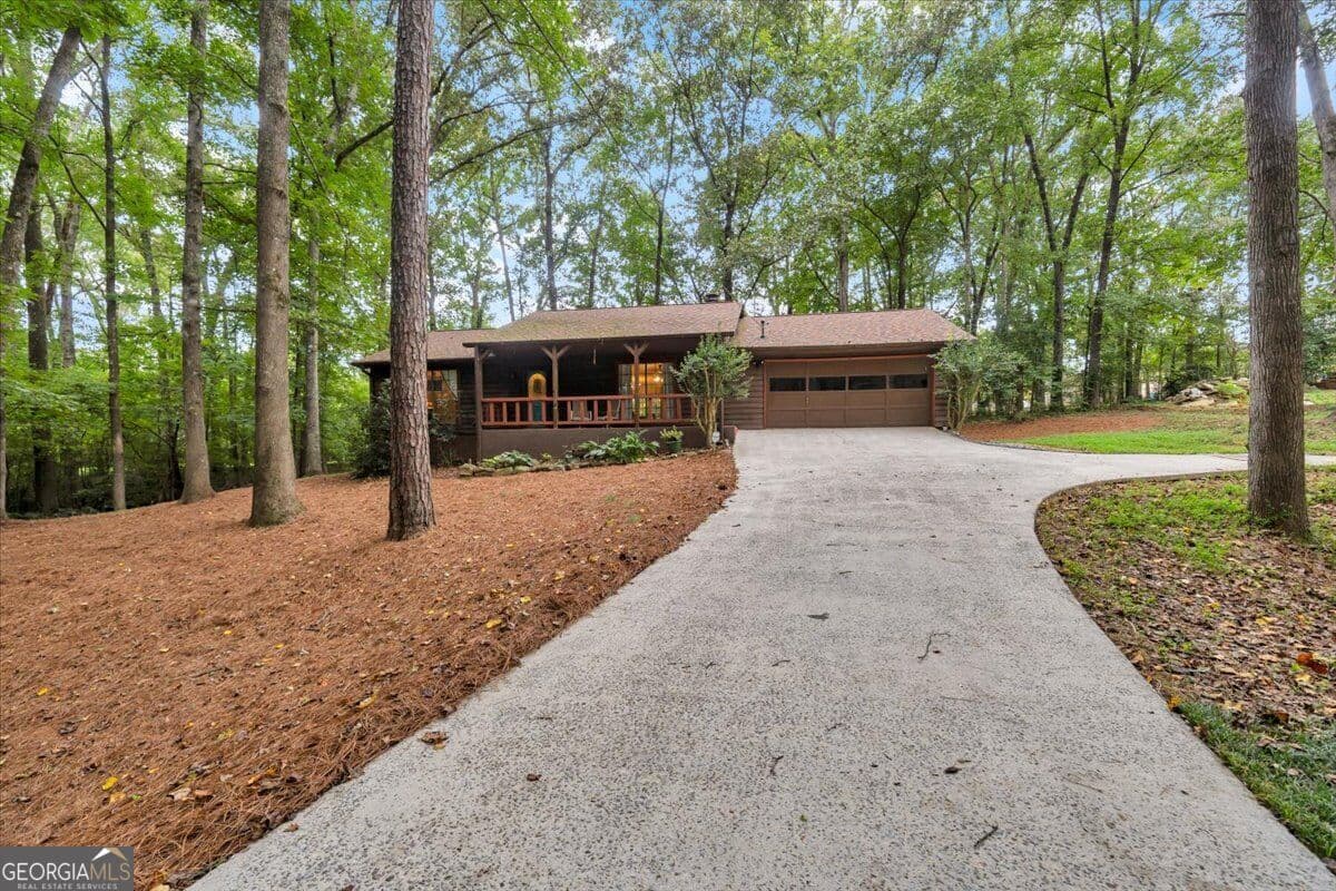 2 bedroom, 2 bathroom, 1,334 sq ft single family residence for sale at 130 Huntridge Drive, Stockbridge, GA 30281 — photo 3